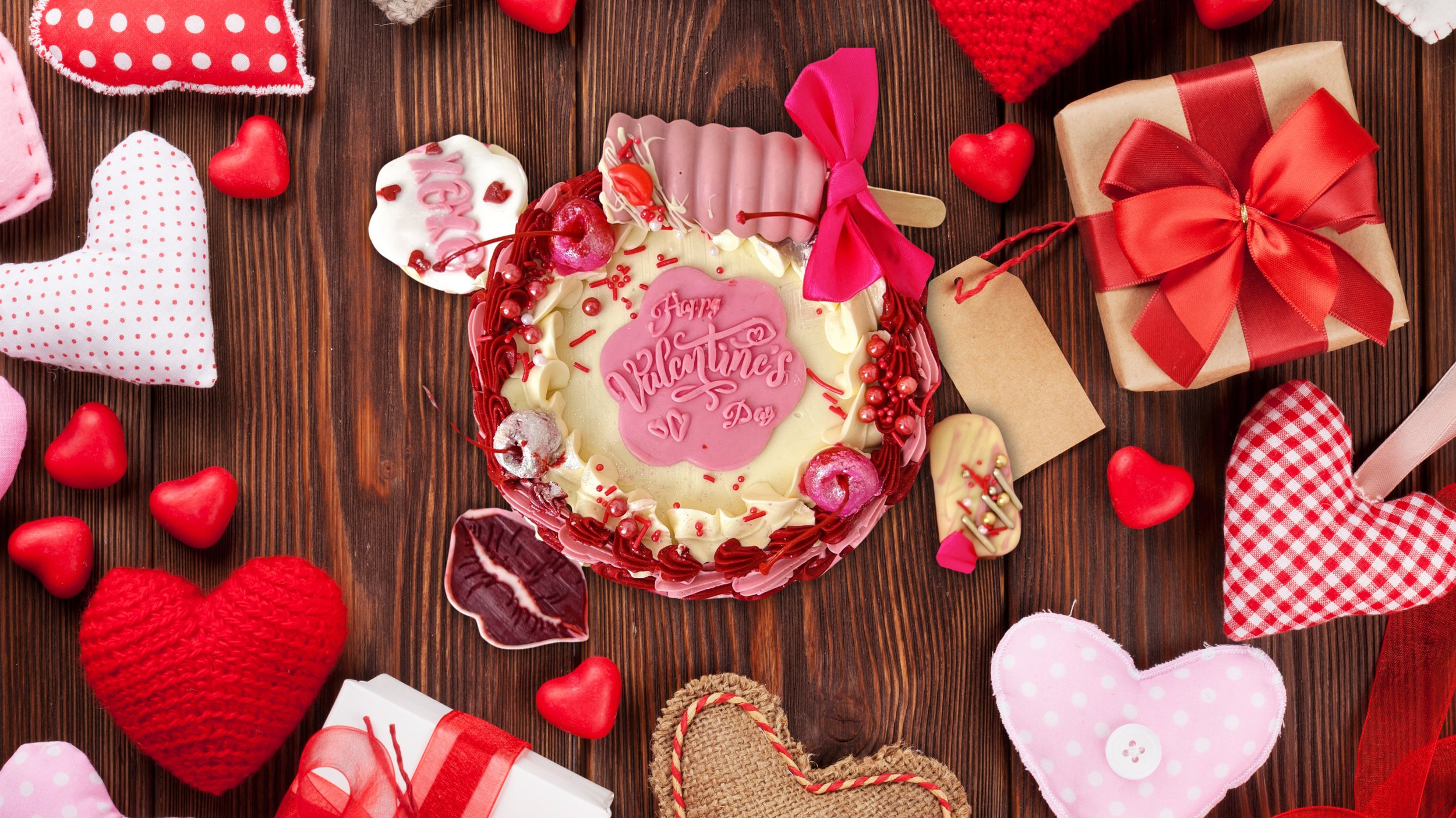 Valentine Mini Cake by Sensational Cakes and Desserts