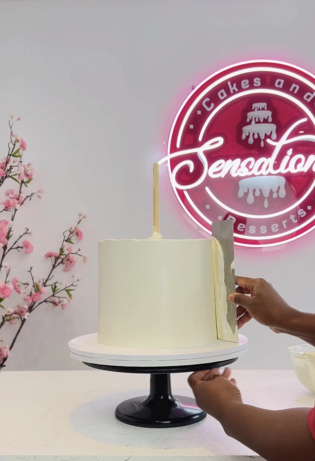 White Chocolate Ganache Decoration by Sensational Cakes and Desserts