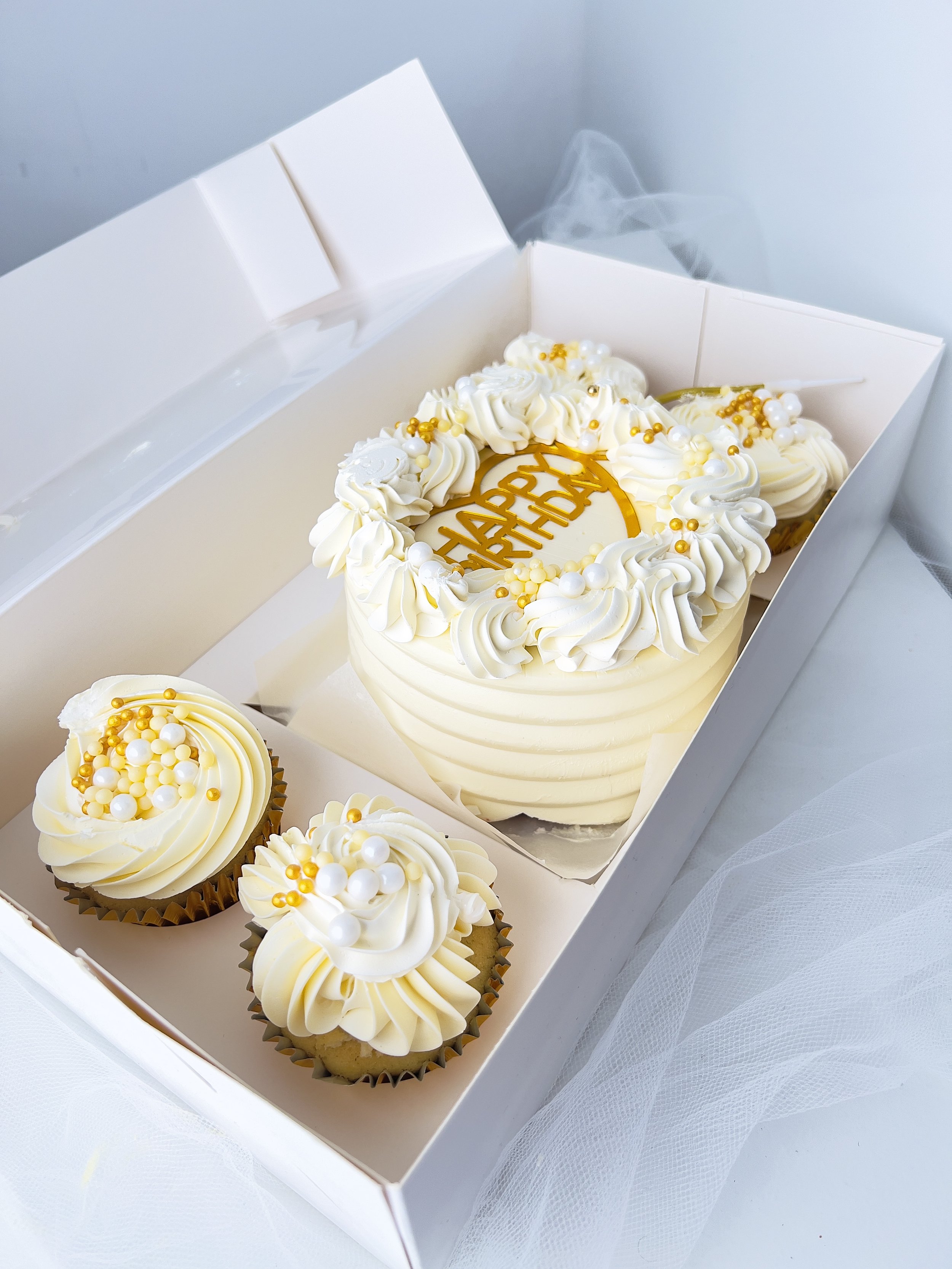 Bento Cake Box with 4 Cupcakes (White & Cream) by Sensational Cakes and Desserts.