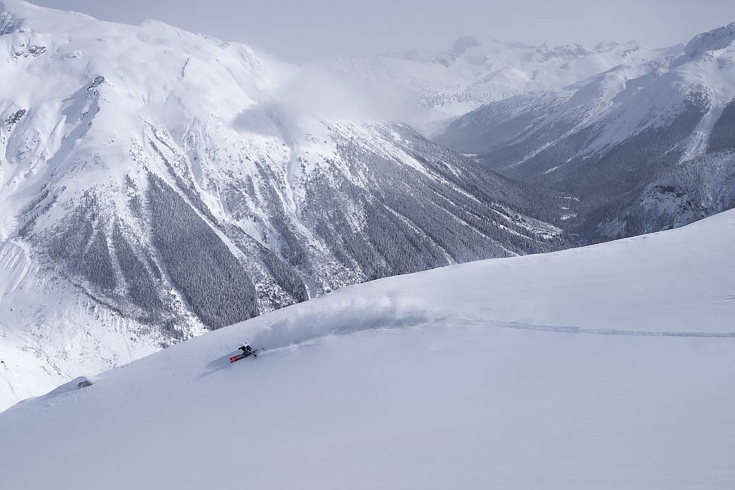 698f875d02c99f515240455d_68805a1eedc9a45fc873310b_Copy of Fitzpatrick_Christie_Ski-1-4 (1).jpg