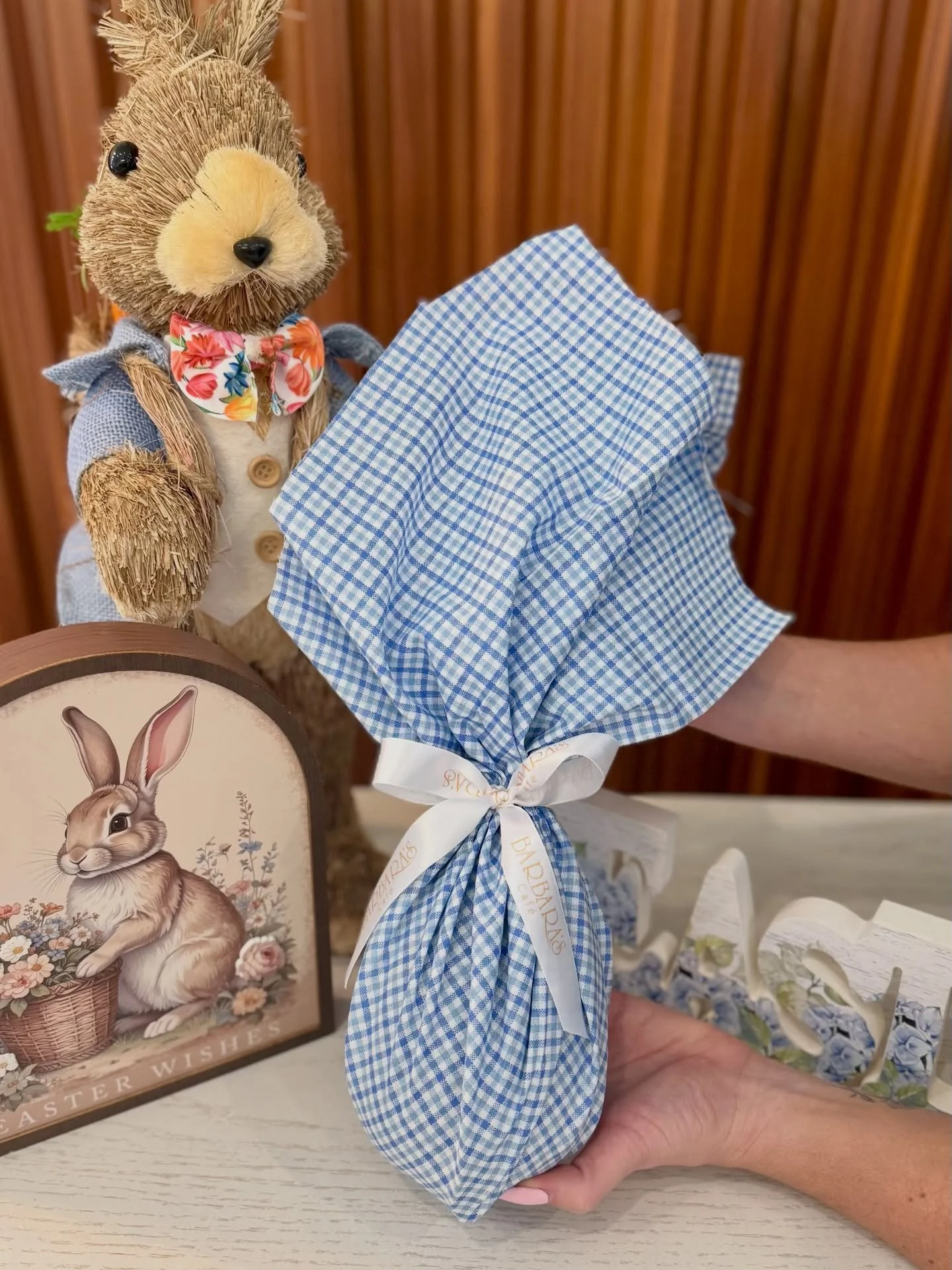 Our Easter menu is here! 🐣✨
So many delicious options to choose from 🐰
Orders are limited, so don&rsquo;t wait until the last minute!
Check out our highlights under &ldquo;Easter&rdquo; to see all the details 💛

Nosso menu de P&aacute;scoa chegou!