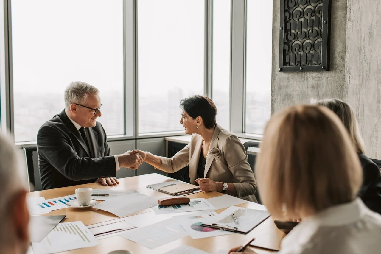How to Find Influencers on LinkedIn for B2B Campaigns That Actually Reach Your Buyers