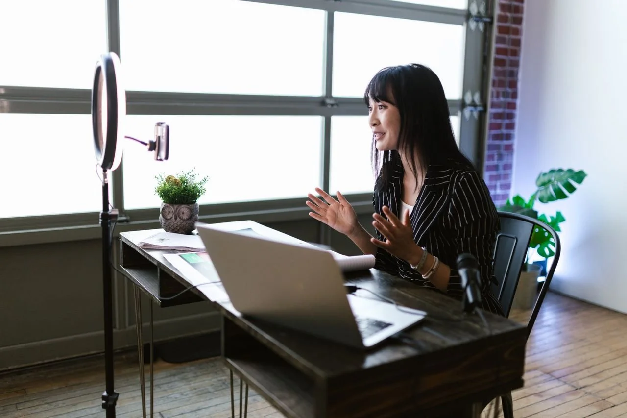 B2B Influencer Marketing on Social Media: Channels, Creators, and Content That Work