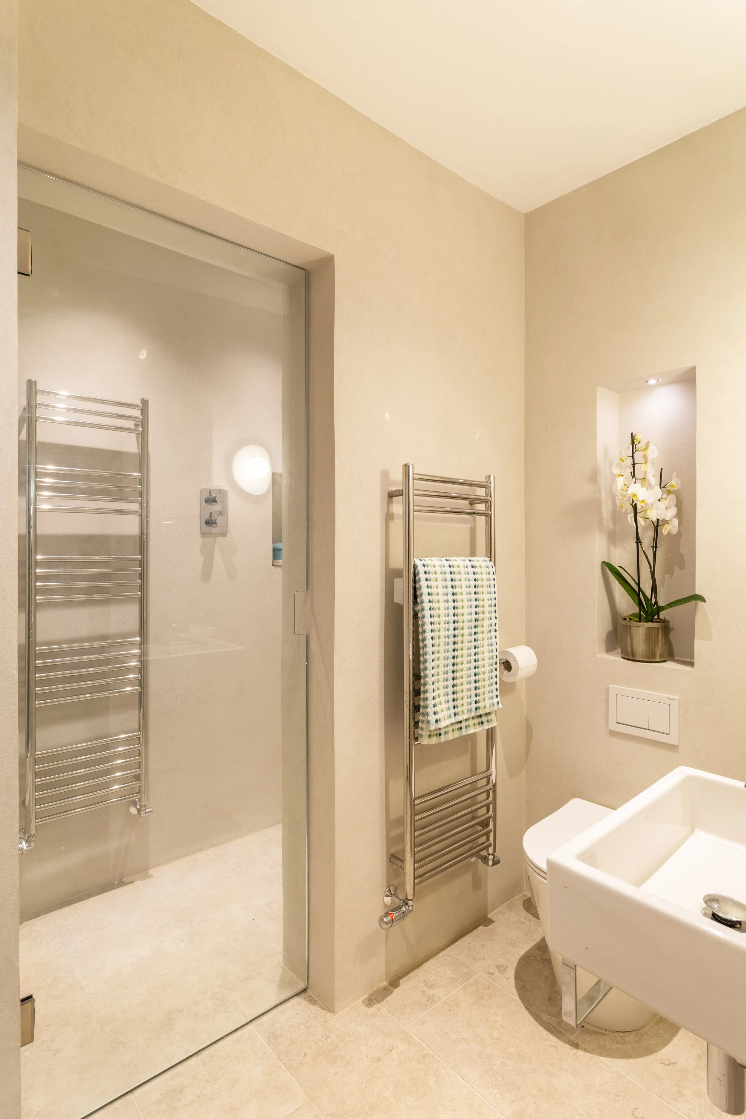 contemporary shower room with microcement.jpg