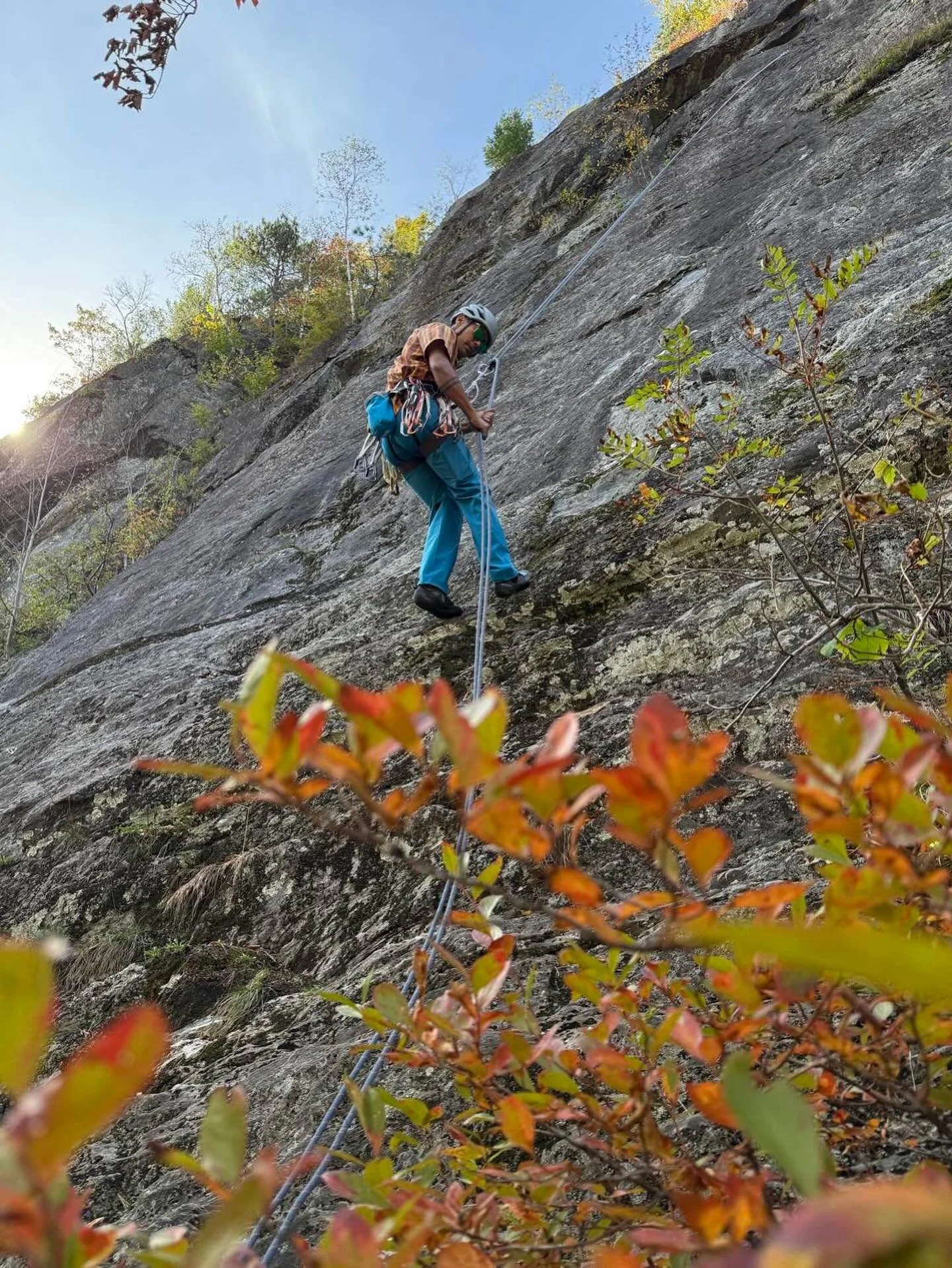 Vermont treating us to another stellar fall rock climbing season 🍁 

Thanks for a great day out enjoying the rock and the foliage @lyanlex1 

If you&rsquo;ve been thinking about booking a private guide this is your sign to do it while the colors las