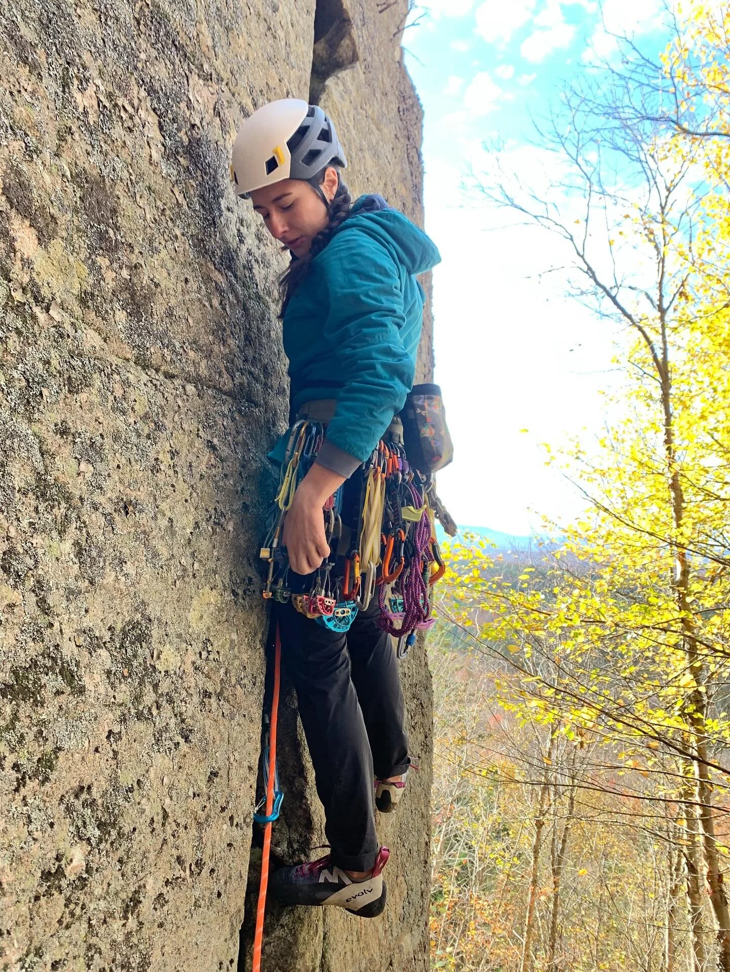 Intro to Trad Climbing course on 10/26! 

This crash course will introduce different types of trad gear, techniques for placing protection, and how to evaluate placements. This course is perfect if you&rsquo;ve been thinking about jumping into the wo
