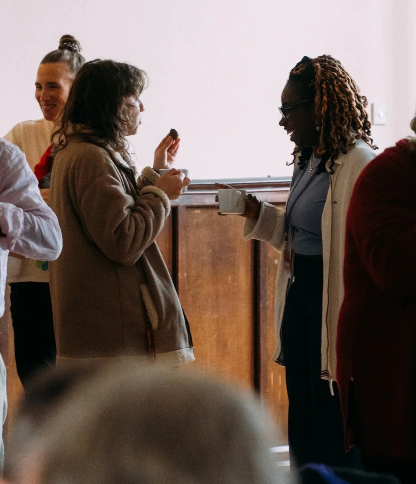 🎁 Hamper Collection 🎁

We're collecting for hampers, and we need your help! 

On Christmas Day, we're giving out hampers as a free gift for our Christmas Dinner guests with some food staples, and some festive treats! We're working towards 30 hamper