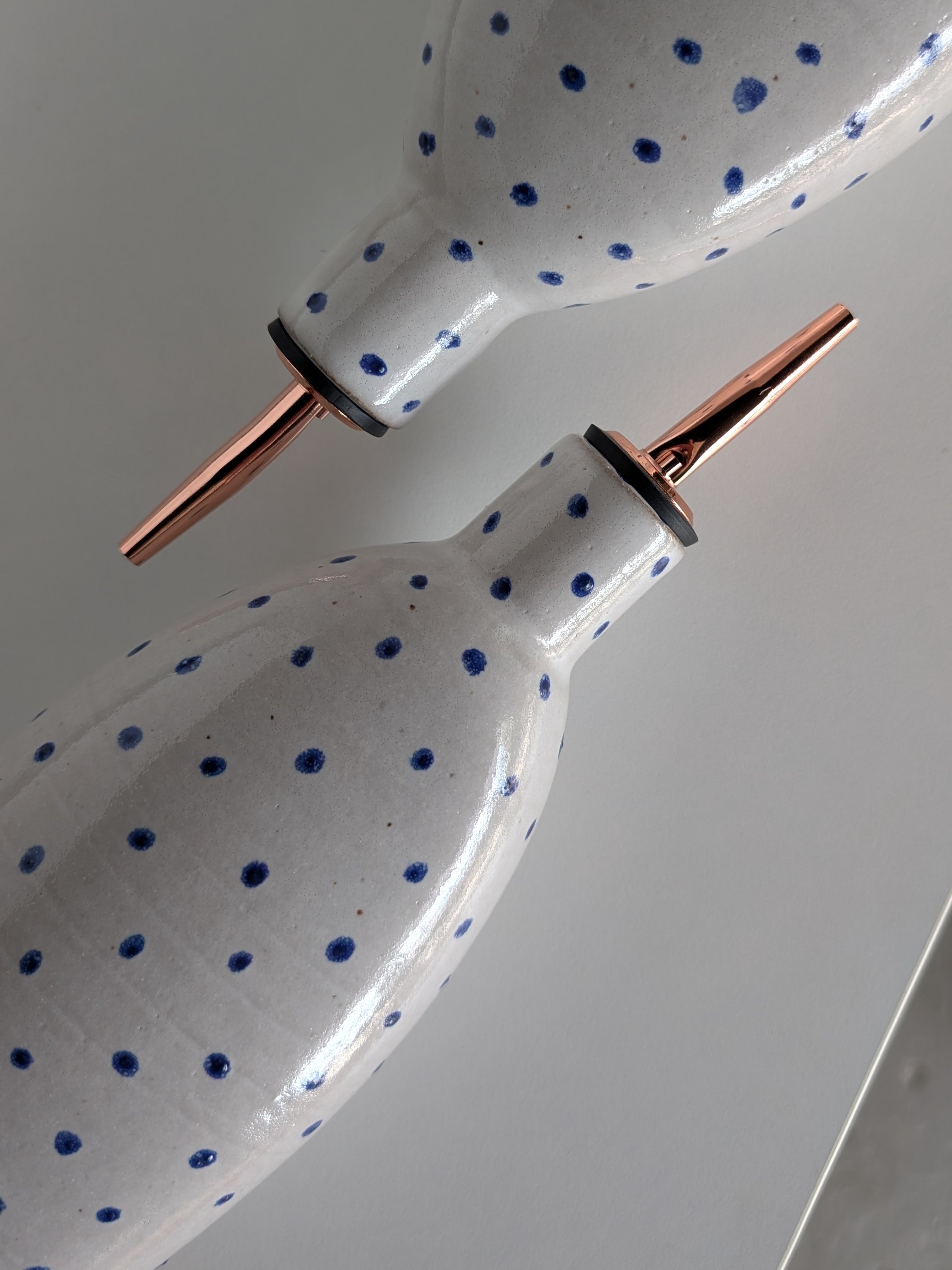 aqoe-pouring-dots2.jpg