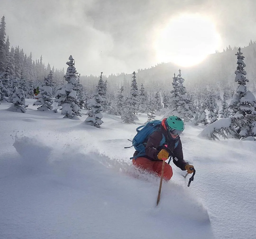 "Ready to hunt down the powder stashes" YES WE ARE!!! ⠀
.⠀
Photo from @el_reido seeking new zones with @meaganngaffney and @corilives at #nachespass⠀
.⠀
.⠀
.⠀
#skiing #instokewetrust #skilife #skiingislife #winteriscoming #skibumlife #sendi