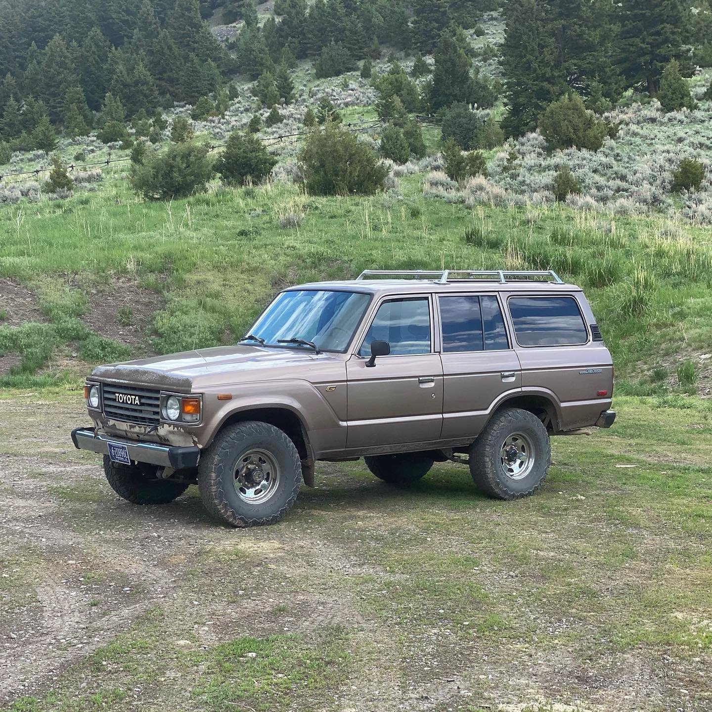 Hemlock Legacy Gear Flagship and adventure vehicle available to rent in the #bozeman #yellowstone area! Listed on @outdoorsy!
