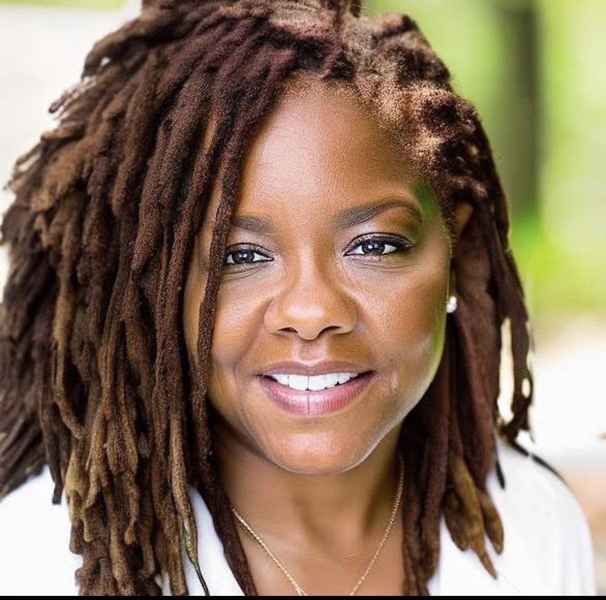 Creating a Life You Love After 40
Featuring Lynn Dowdell