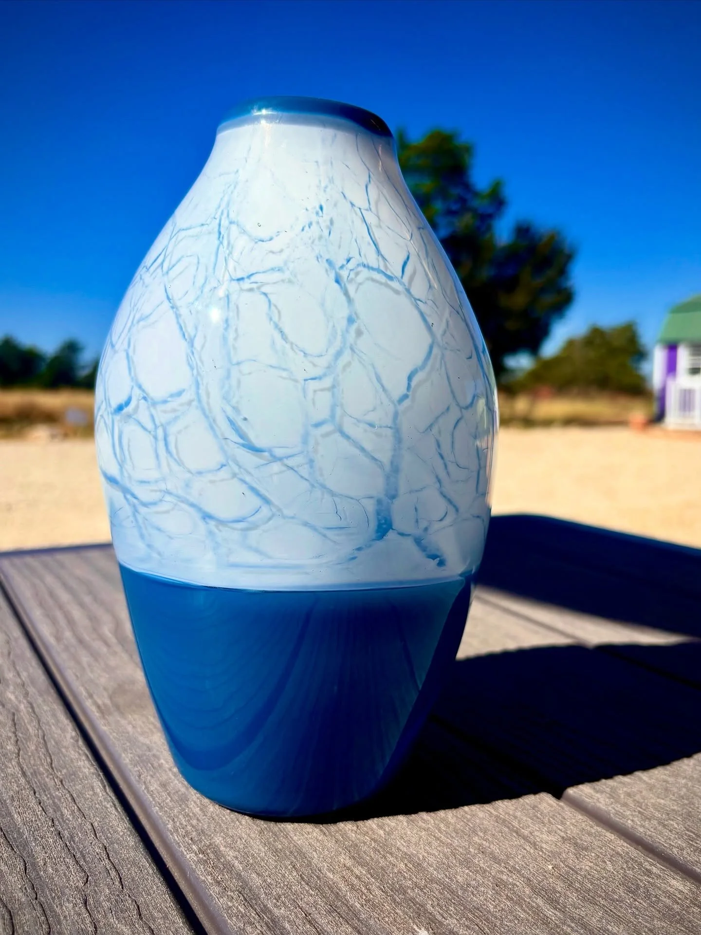 Warming up in the studio here at @enchantedfredericksburgranch 🔥✨ My residency officially kicks off tomorrow — can’t wait to start creating and sharing new work!
#Glassblowing #GlassArt #ArtistResidency #seattleglassartist #GlassArtist