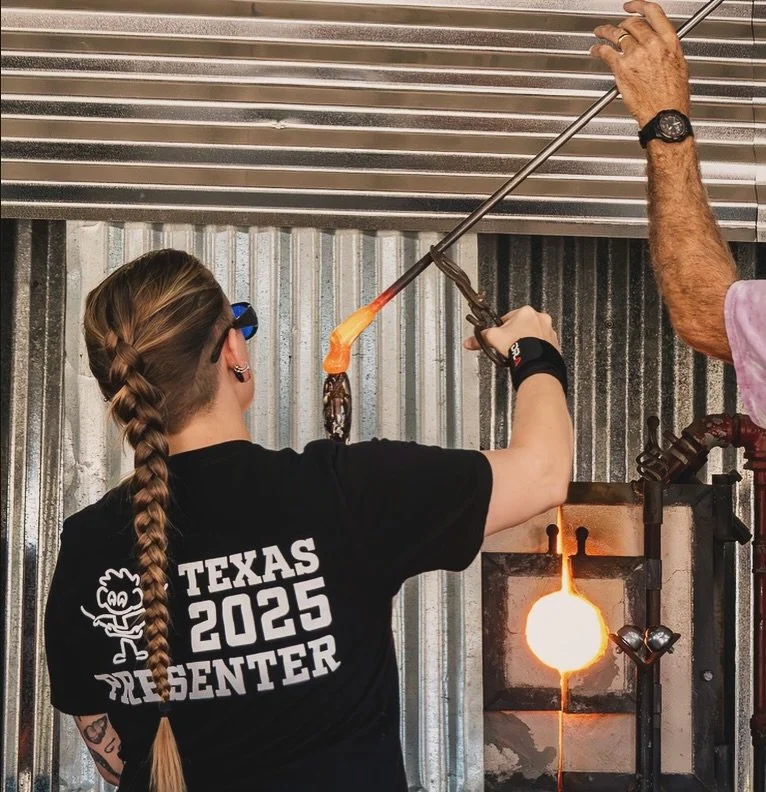 Wrapped up my residency at @enchantedfredericksburgranch and feeling grateful. The studio, the people, the glass—all came together. It
was such a rich learning experience—pushing my technical skills, challenging how I think about glass, a