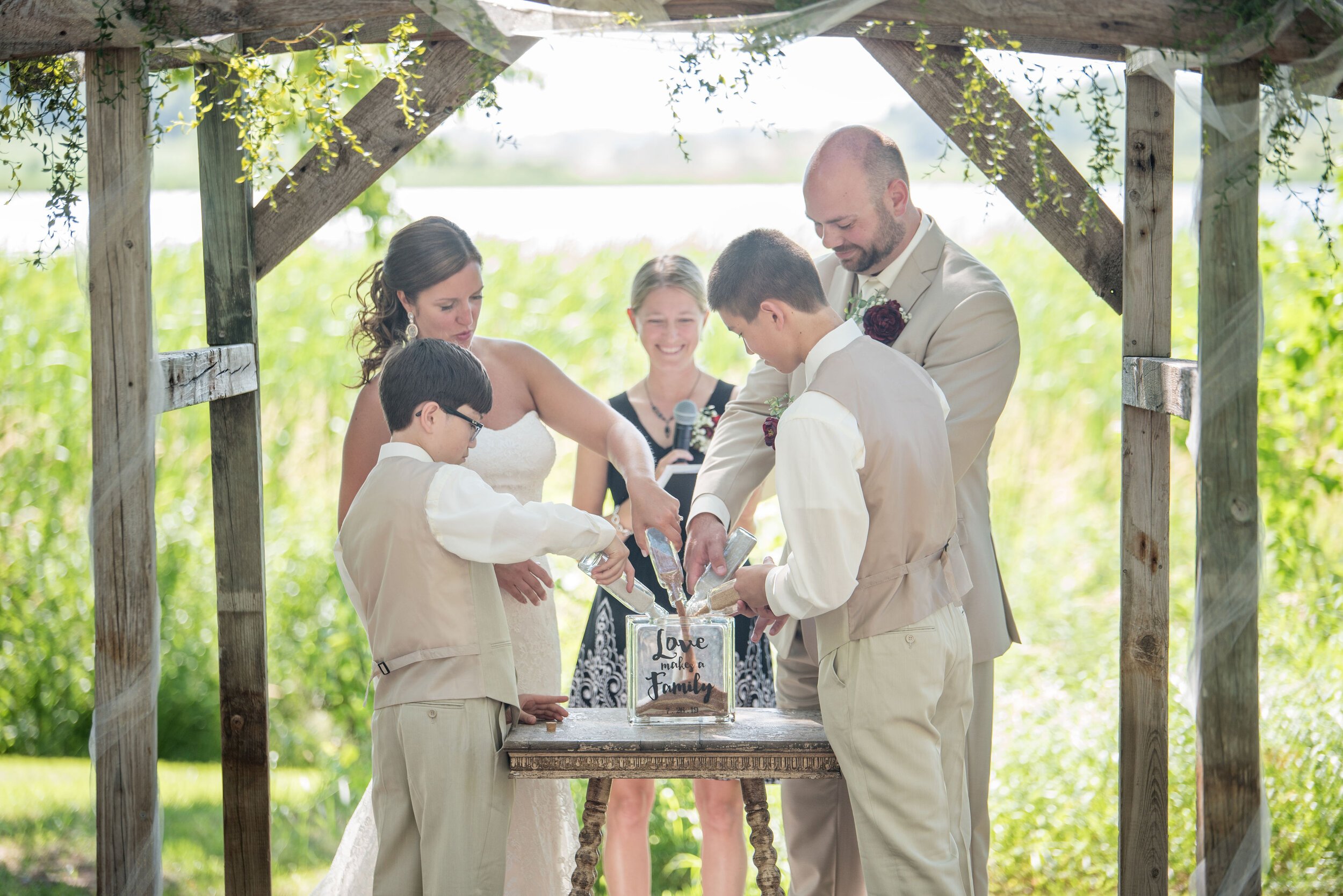 Sand+Pouring+Gathered+Oaks.jpeg