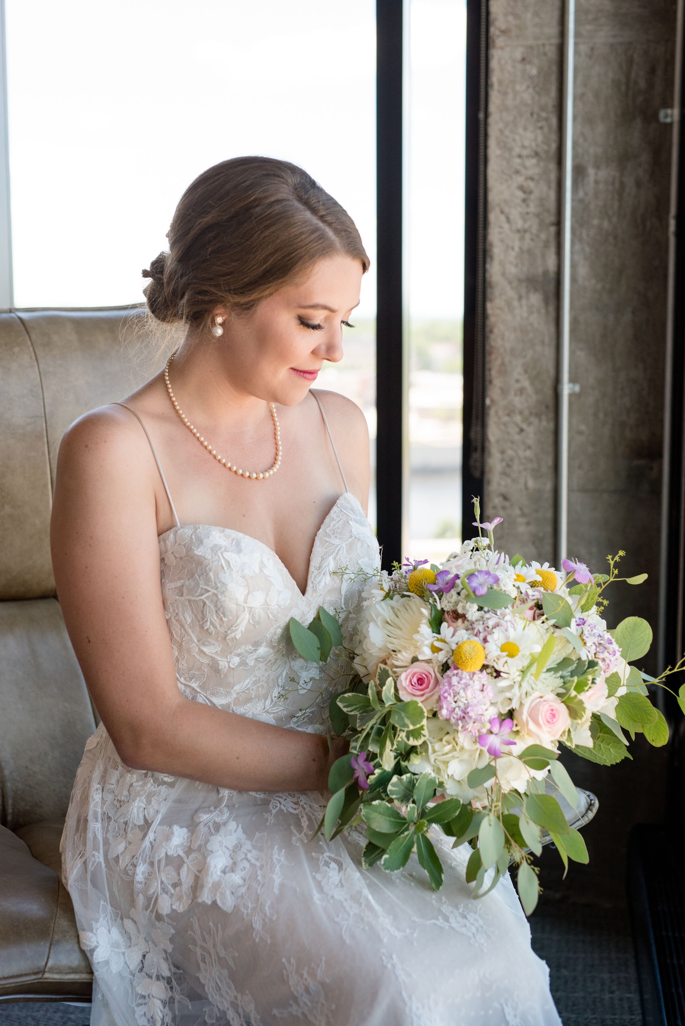 BridePortraitsBouquet.jpeg