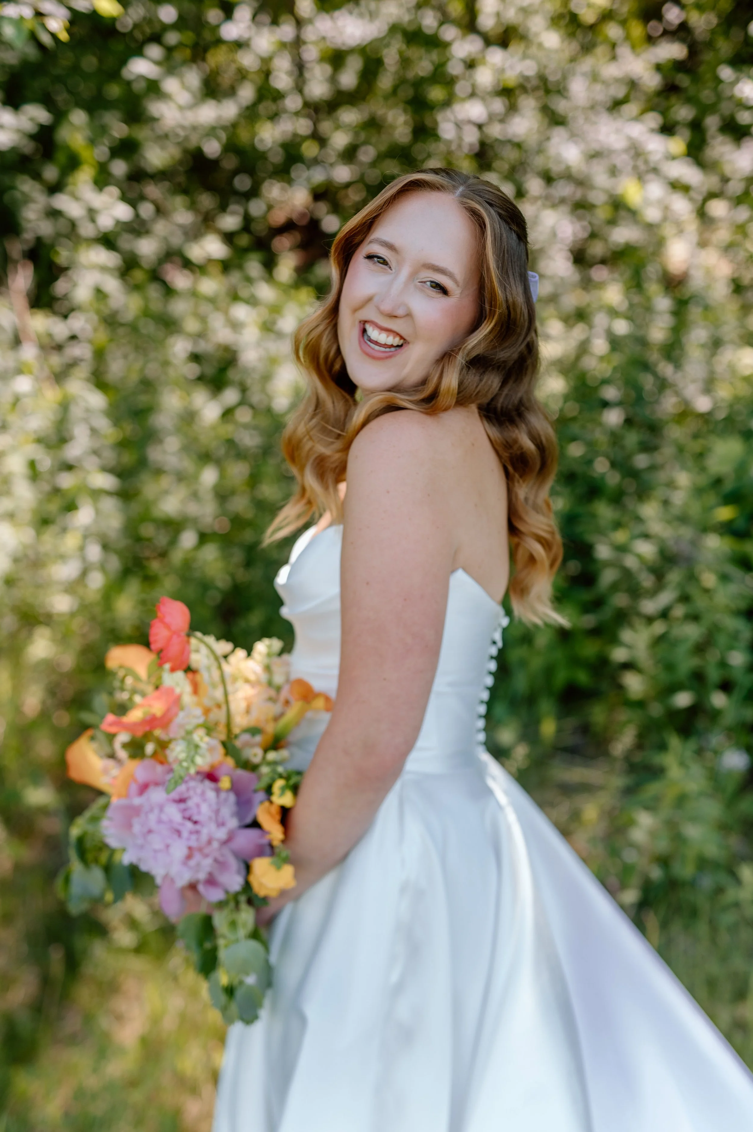 Belle Ame wedding venue bridal portraits on summer wedding day, Minneapolis wedding photographer