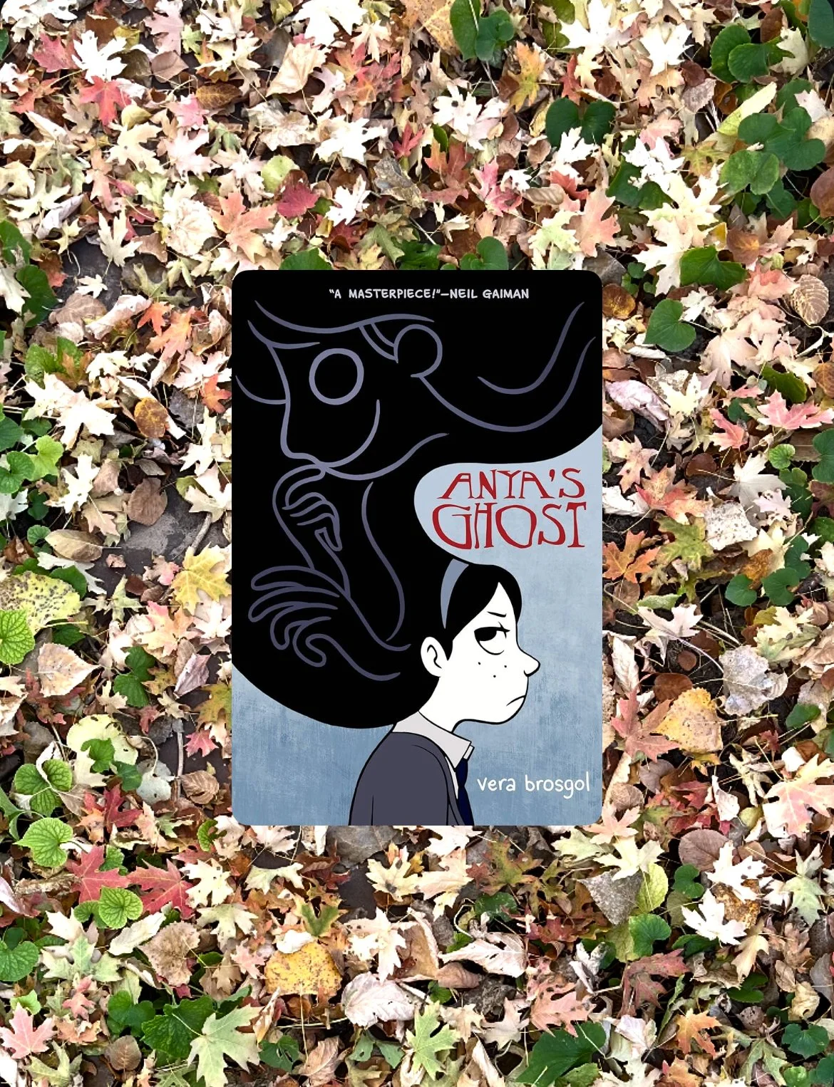 Book Review: Anya’s Ghost by Vera Brosgal