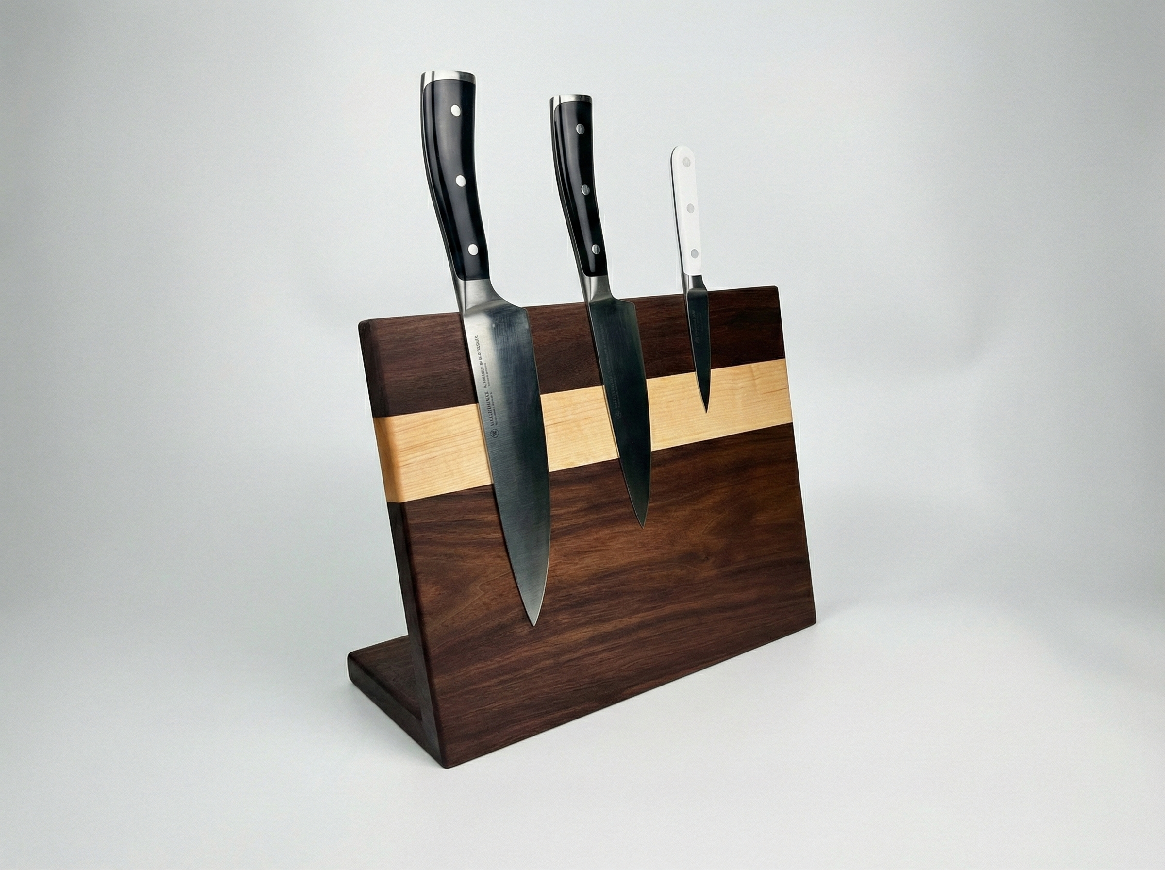 walnut-with-knives-blank.png