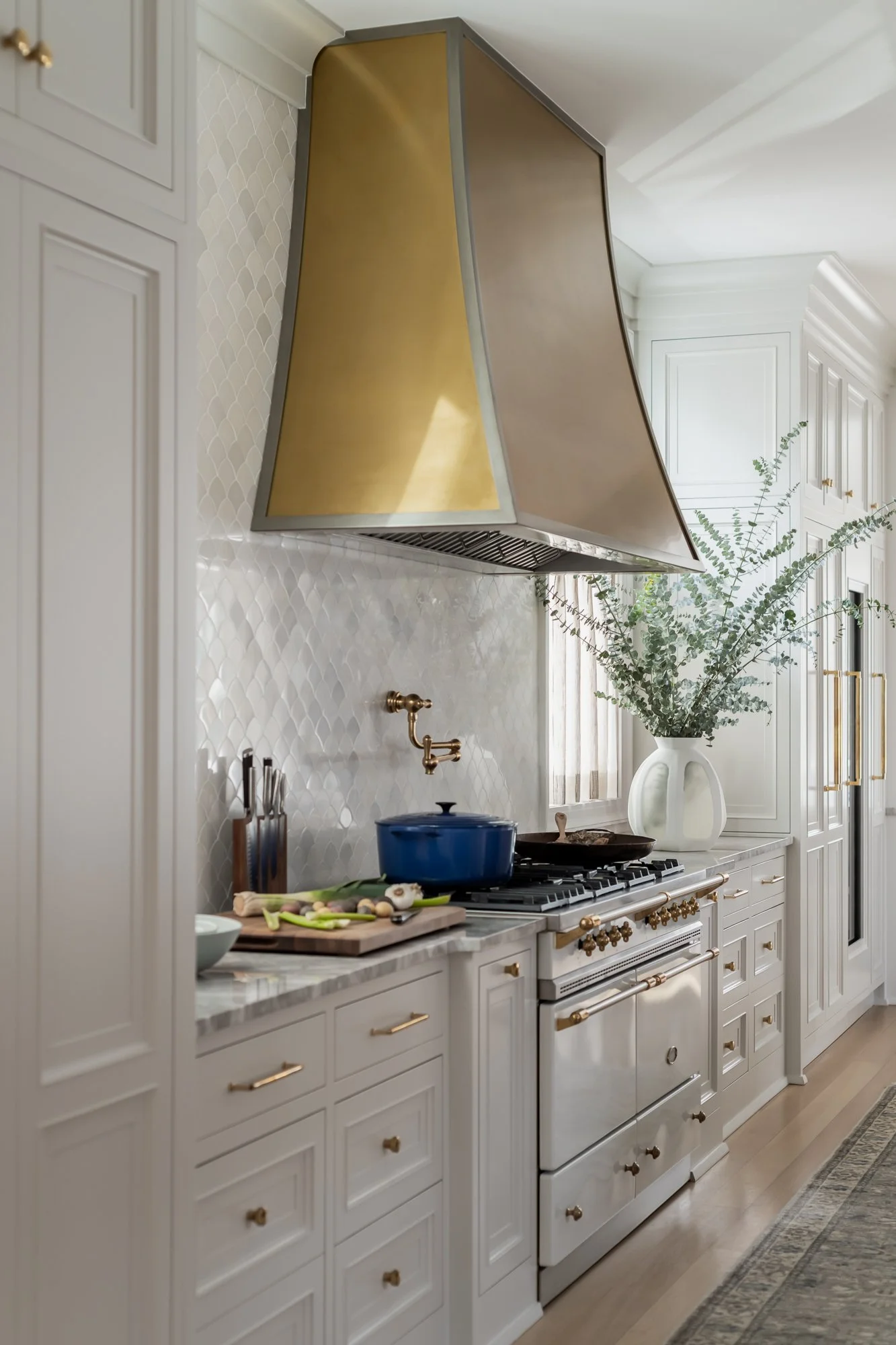 DebraDennis_12-8-25_(c) Meghan Balcom Photography_WEB-17.jpg