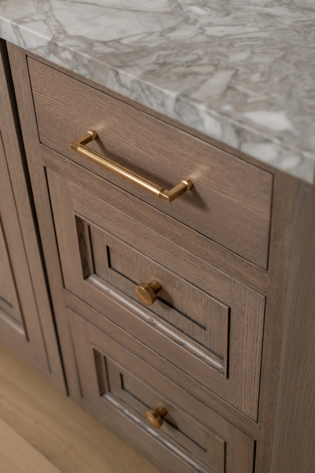 DebraDennis_12-8-25_(c) Meghan Balcom Photography_WEB-14.jpg