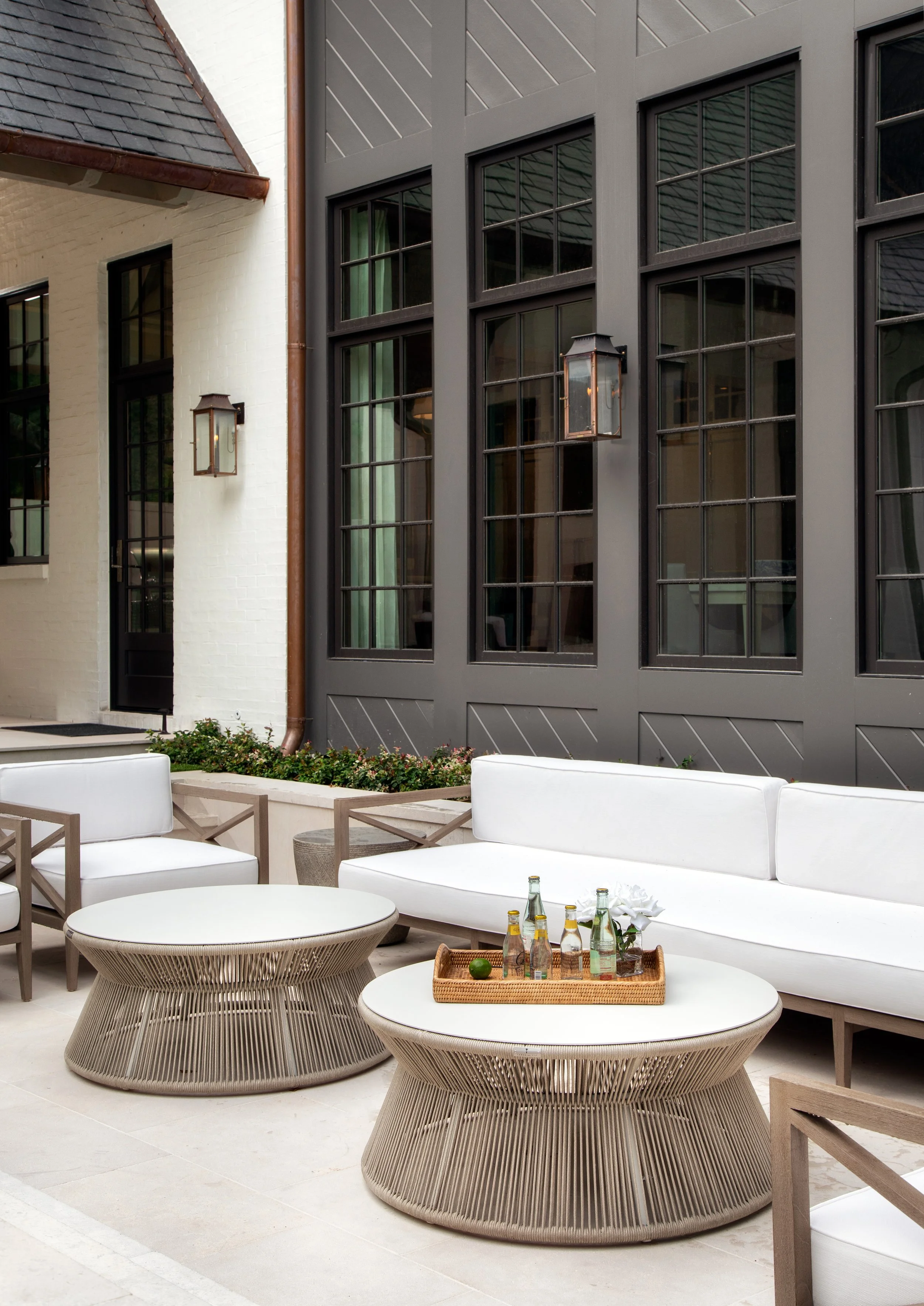 Sunken Seating Area Closeup.jpg