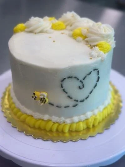 Bumble-bee spring cake class