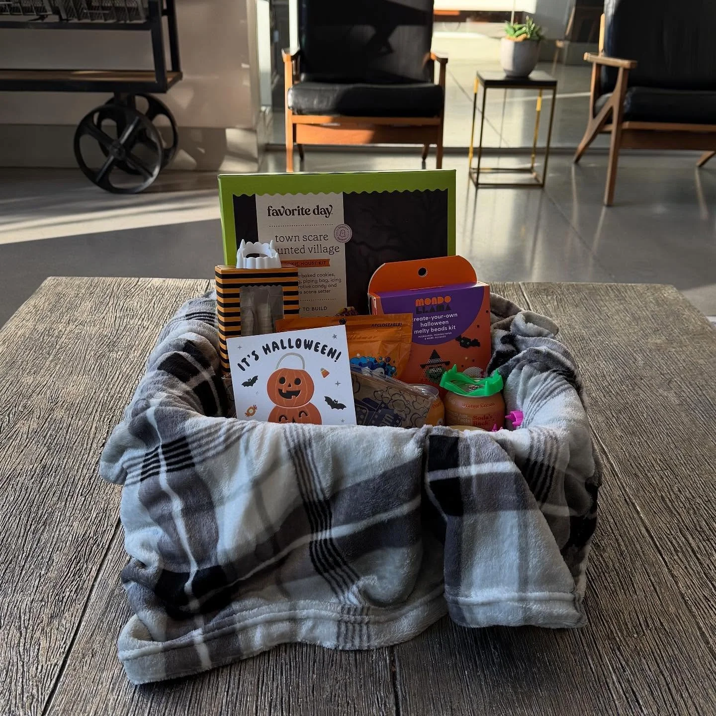 👀🎃 The suspense is real and the Great 801 Polaris Door Decorating Contest comes to an end&hellip;

Tomorrow we&rsquo;ll reveal who&rsquo;s taking home this cozy Halloween movie night basket filled with spooky snacks + sweet surprises! 🍿🕸️🖤 

Did