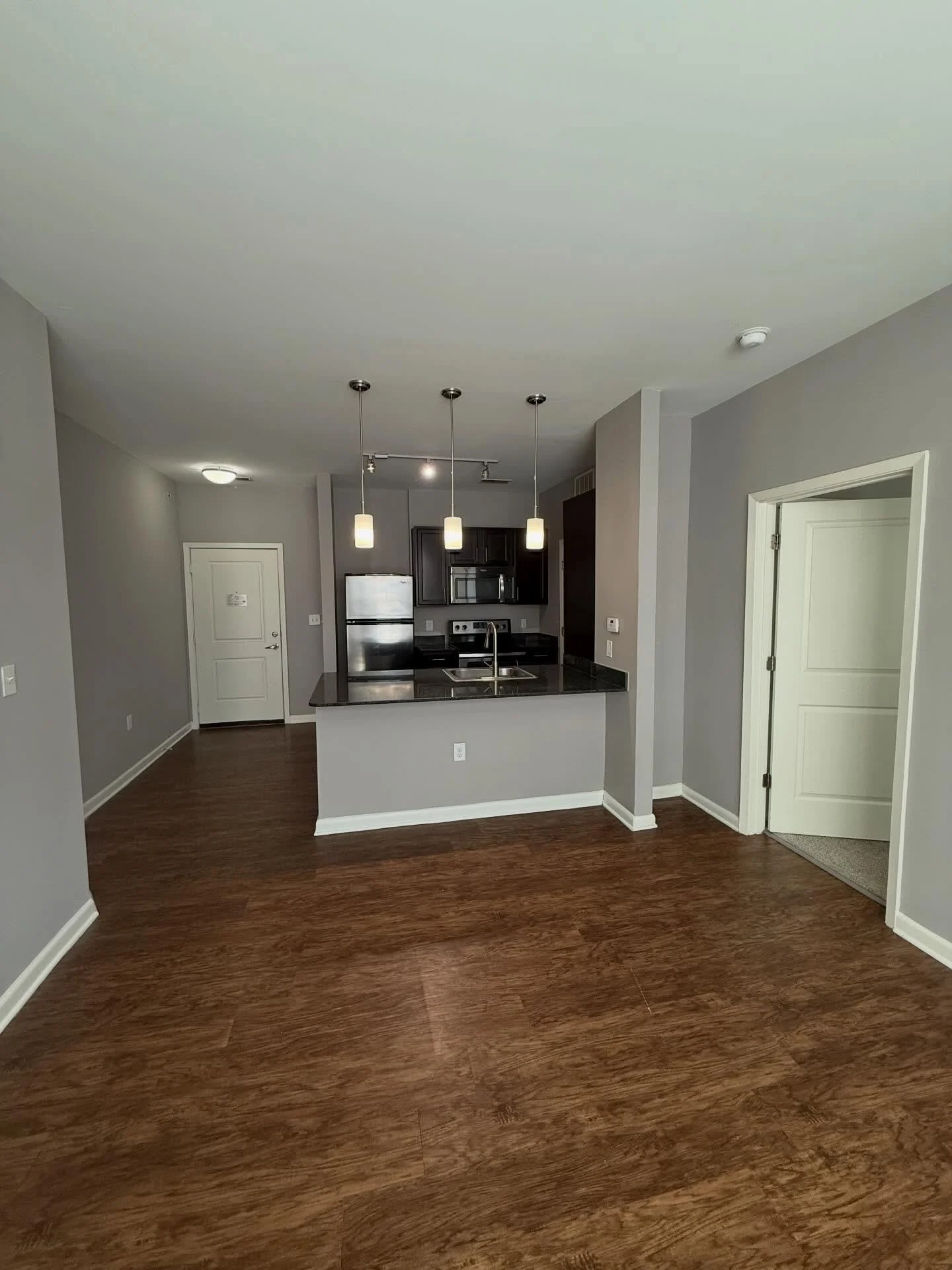 Meet &ldquo;The Emerson&rdquo; &mdash; a stunning 2 Bed / 2 Bath (890 sq ft) located right on the first floor with a prime pool view! 🌊

Starting at just 1,498/mo, scoring an affordable 2-bedroom like this in the Polaris area is incredibly rare.

Fe