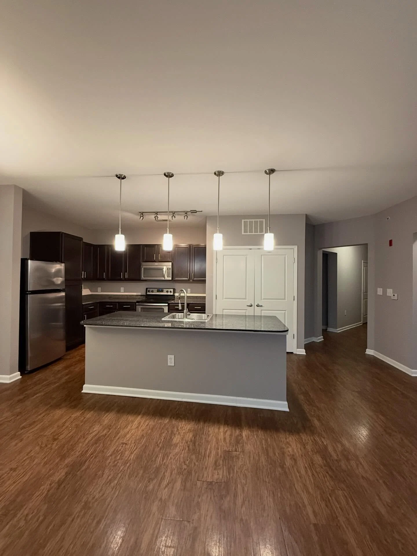 Take a look at this stunning kitchen in our McCoy &mdash; a 1,300 sq. ft. apartment home featuring stainless steel appliances and gorgeous granite countertops.

Imagine making pancakes with your loved ones every morning in this spacious kitchen 🥞

W