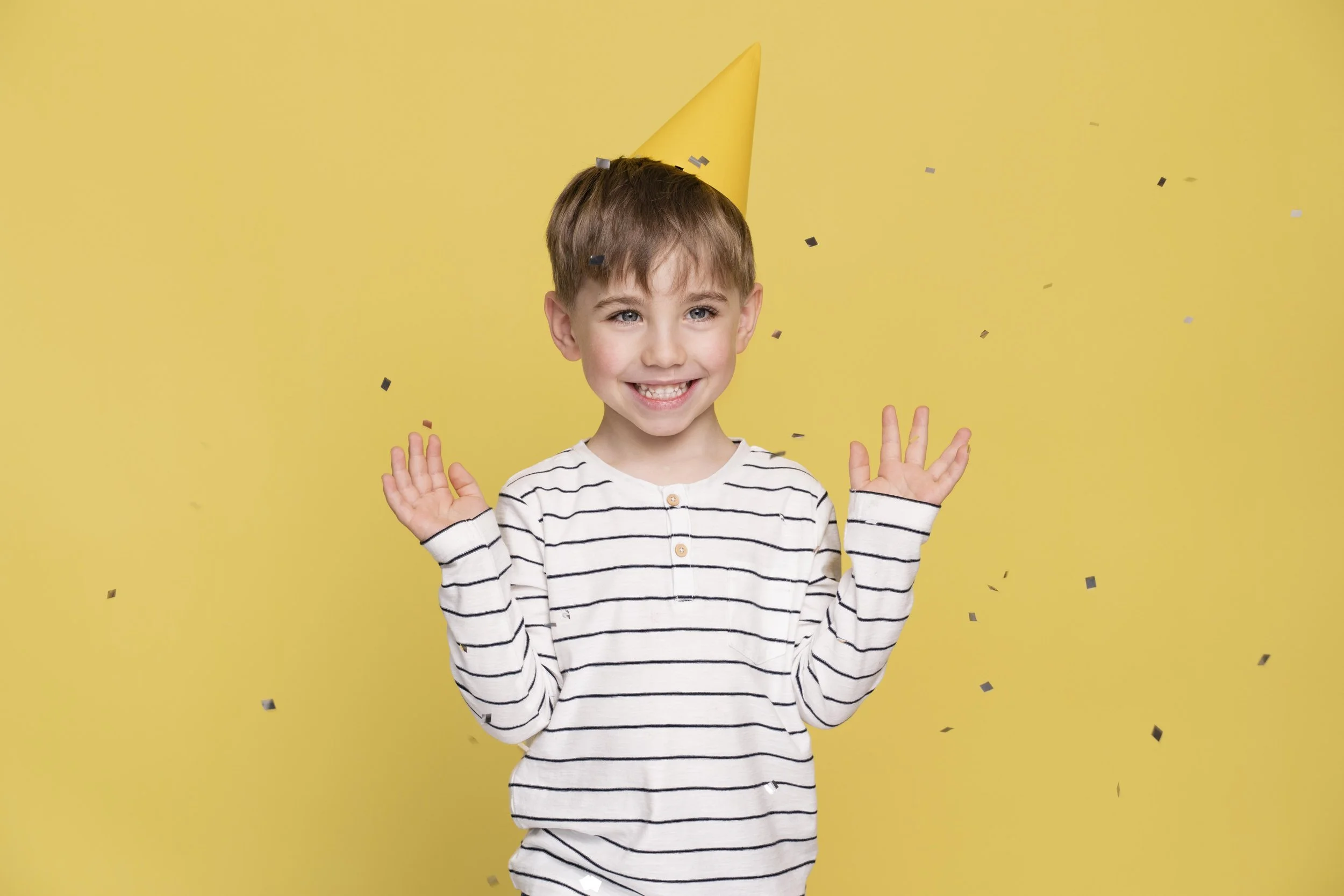 Criança sorridente numa festa de aniversário infantil no Porto no Minh’Amora Fun Park 1