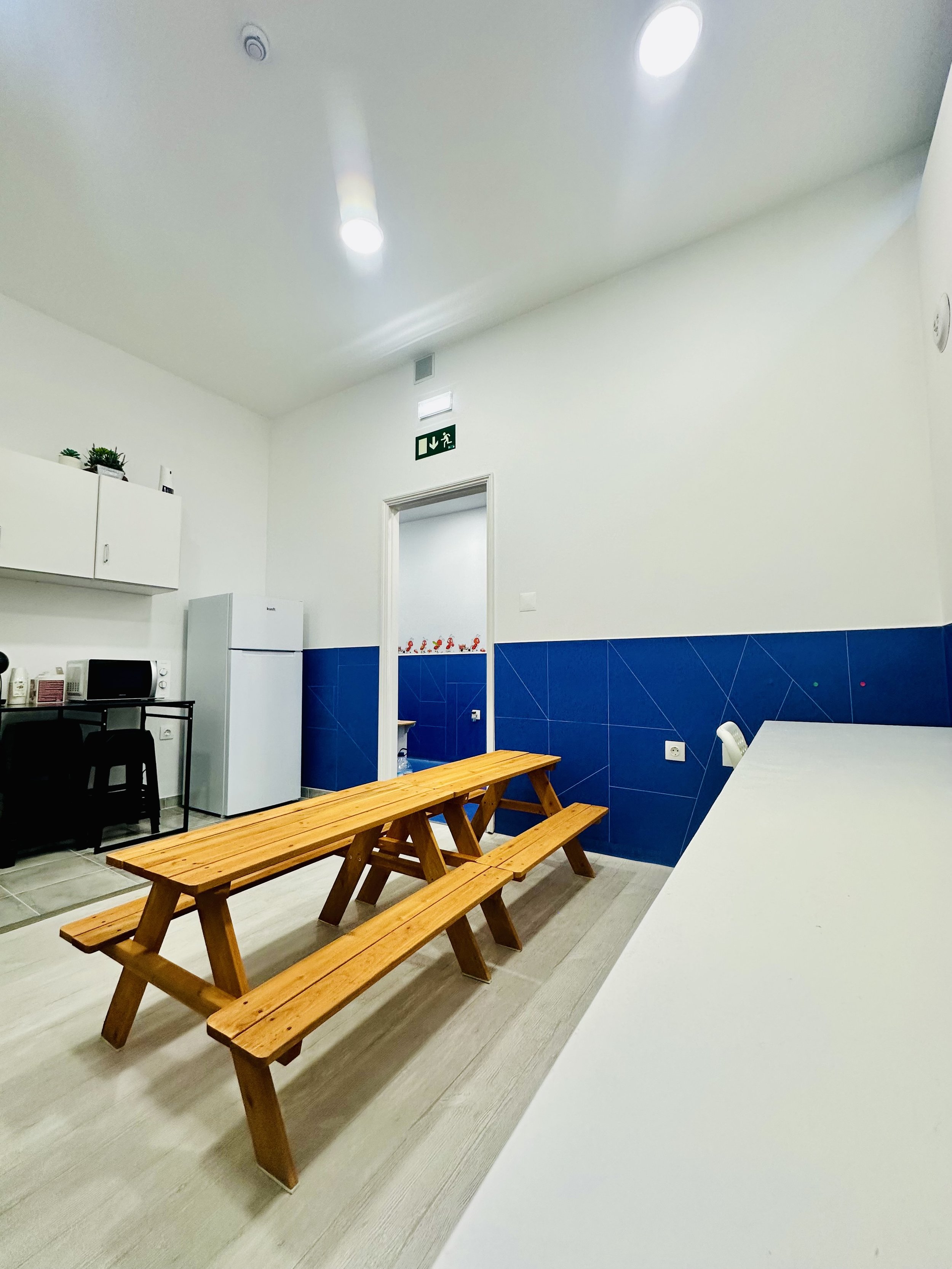 Espaço de lanche e convívio para festas de aniversário infantis no Minh’Amora Fun Park 2 no Porto