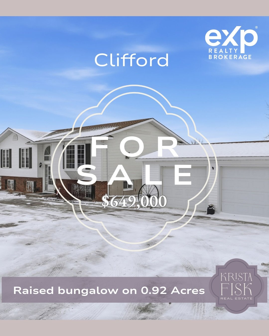 ✨ Country space. Privacy. Possibility. ✨

This 1998 Viceroy raised bungalow sits on just under an acre and offers the kind of breathing room many buyers are craving with only one neighbour across the road and wide-open space all around.

Inside, the 