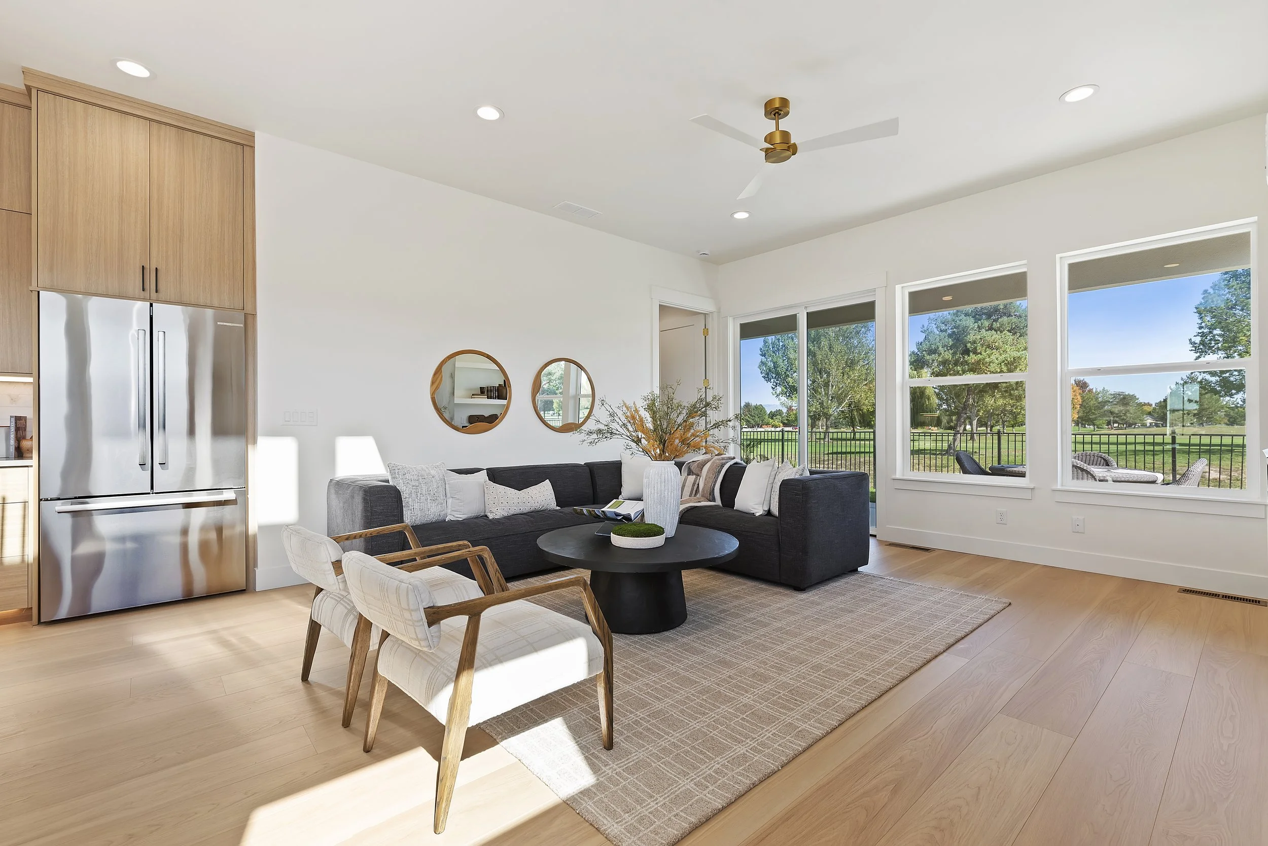 03-6536 S Astoria Ave - Chris Majors_003.jpg