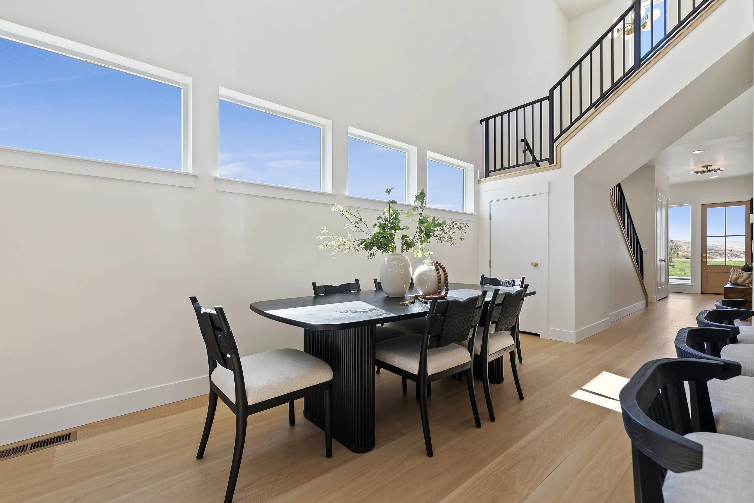 05-6536 S Astoria Ave - Chris Majors_005.jpg
