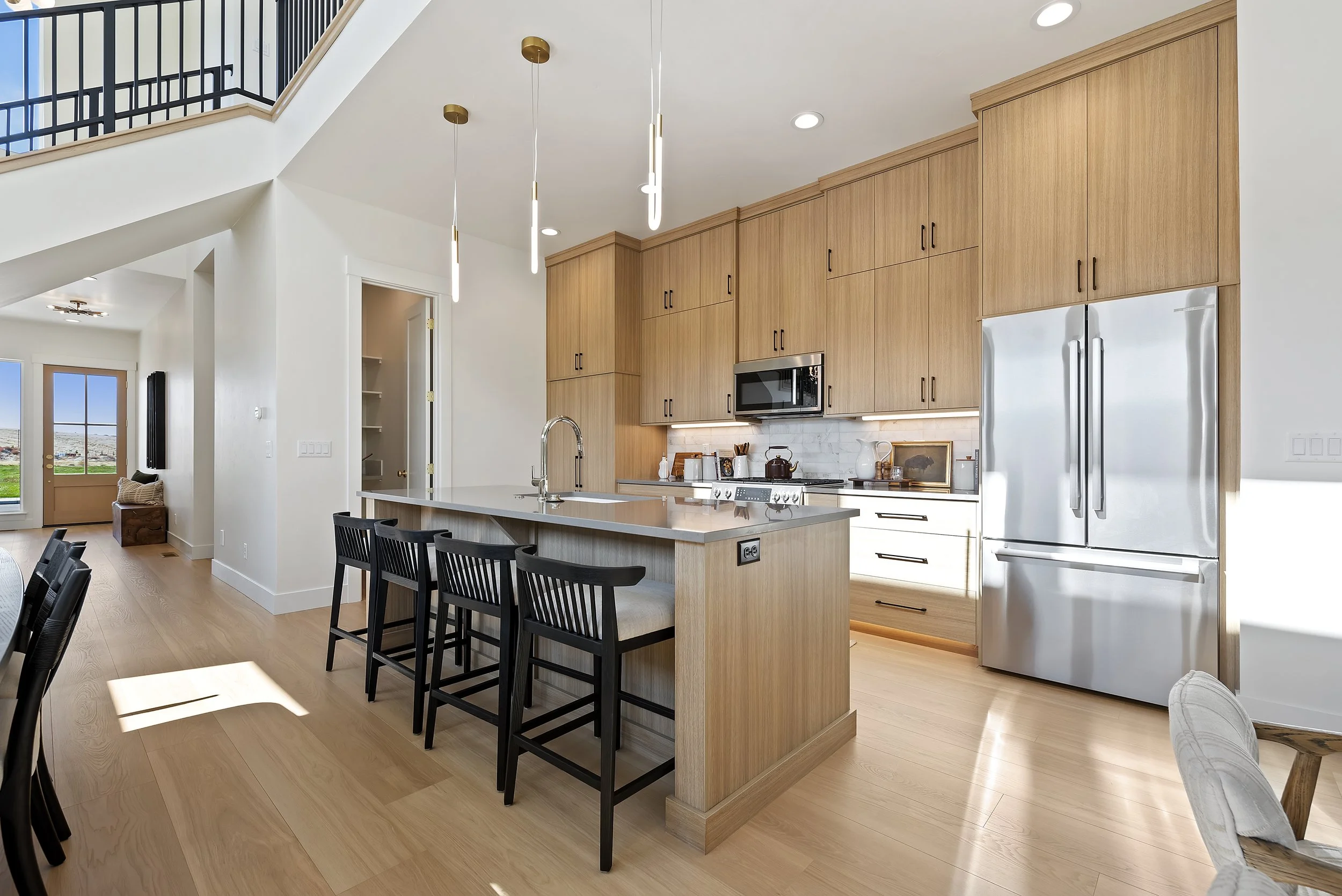 07-6536 S Astoria Ave - Chris Majors_007.jpg