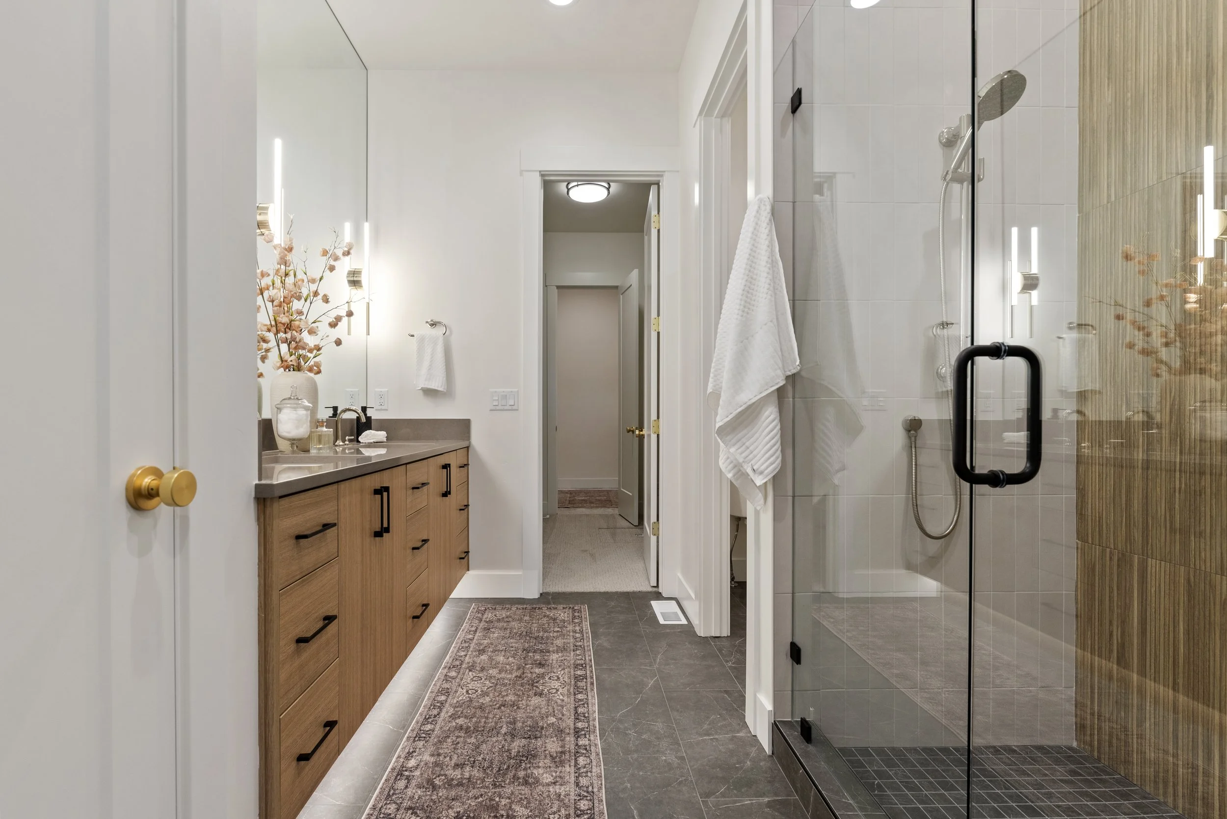 18-6536 S Astoria Ave - Chris Majors_018.jpg