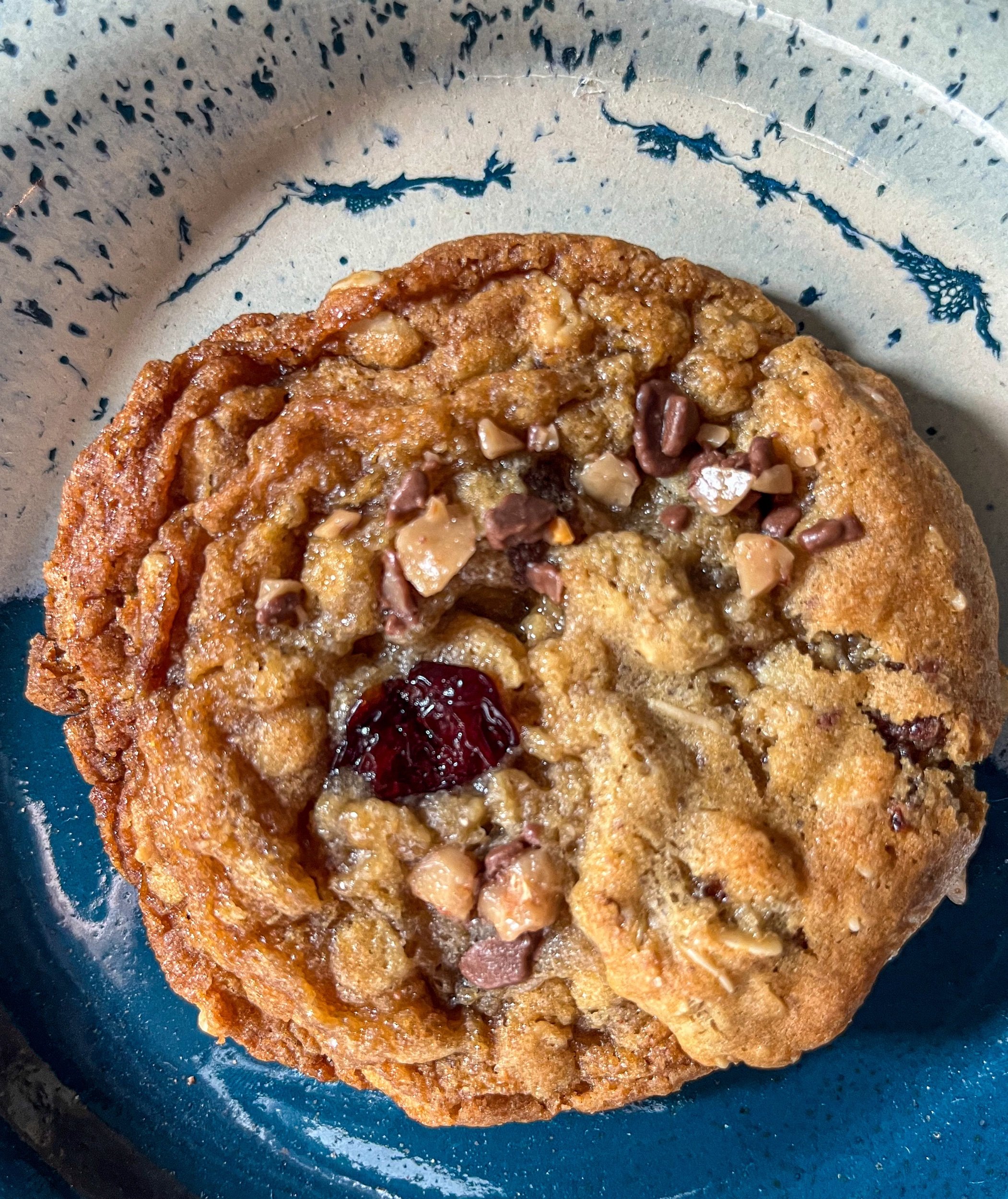 gluten-free cherry toffee oatmeal cookie