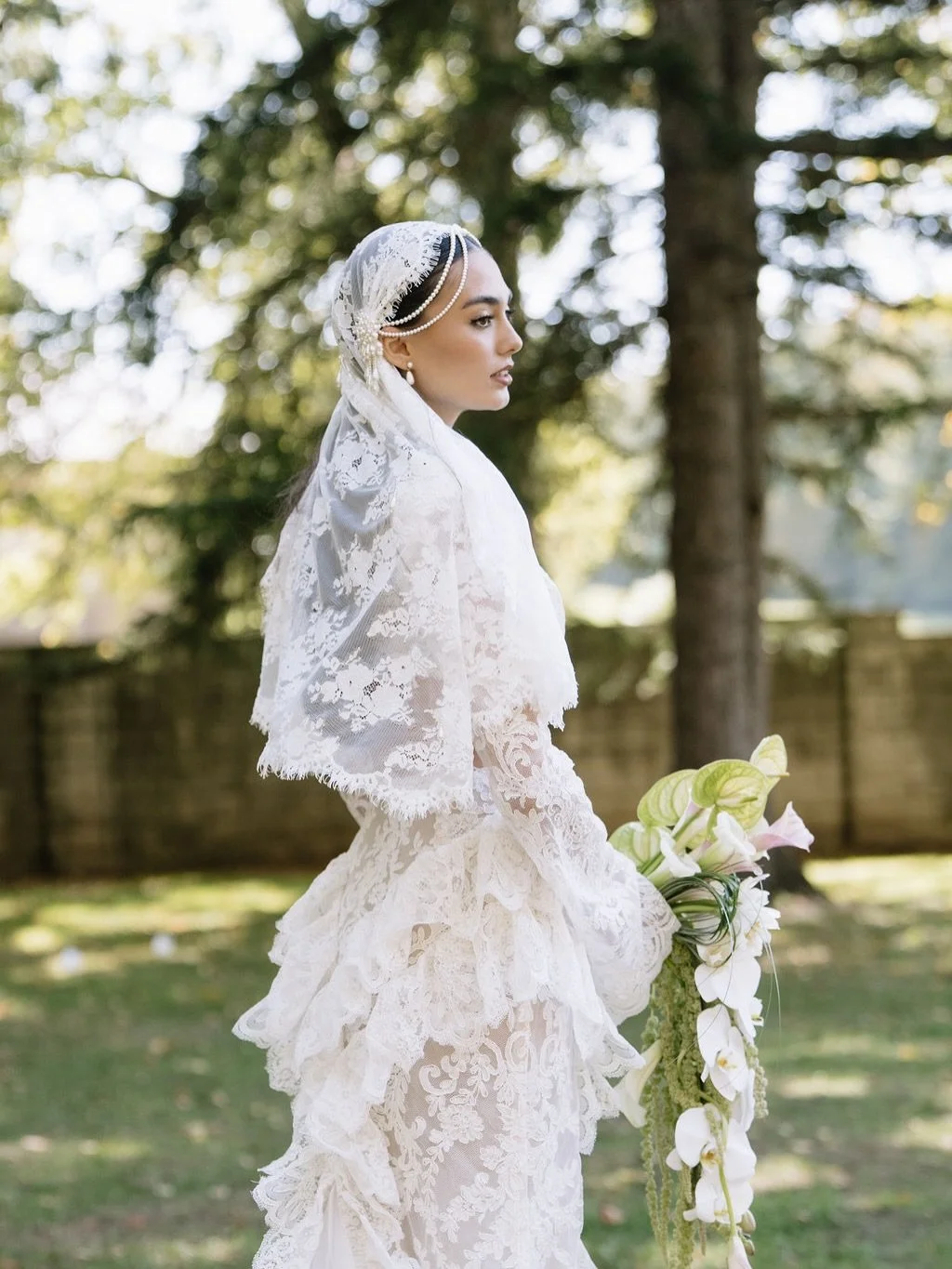 Pride &amp; Prejudice Inspired Styled Shoot | Part One 🕊️

Vintage romance meets modern elegance.

When we were given the vision of creating something vintage, timeless, yet modern, we wanted to bring an intentional approach to every detail while st