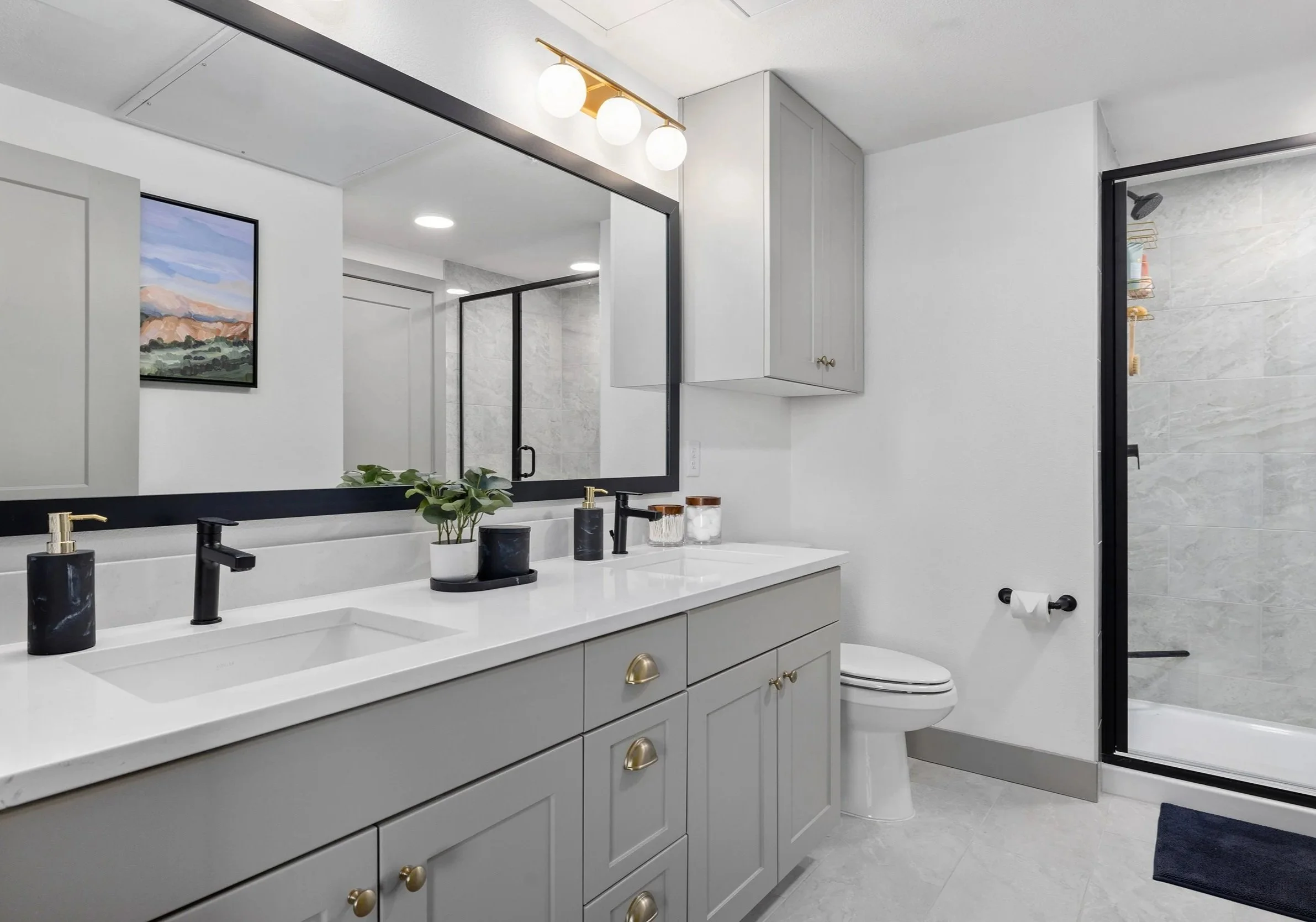 Model Apartment Primary Bathroom Denver, CO