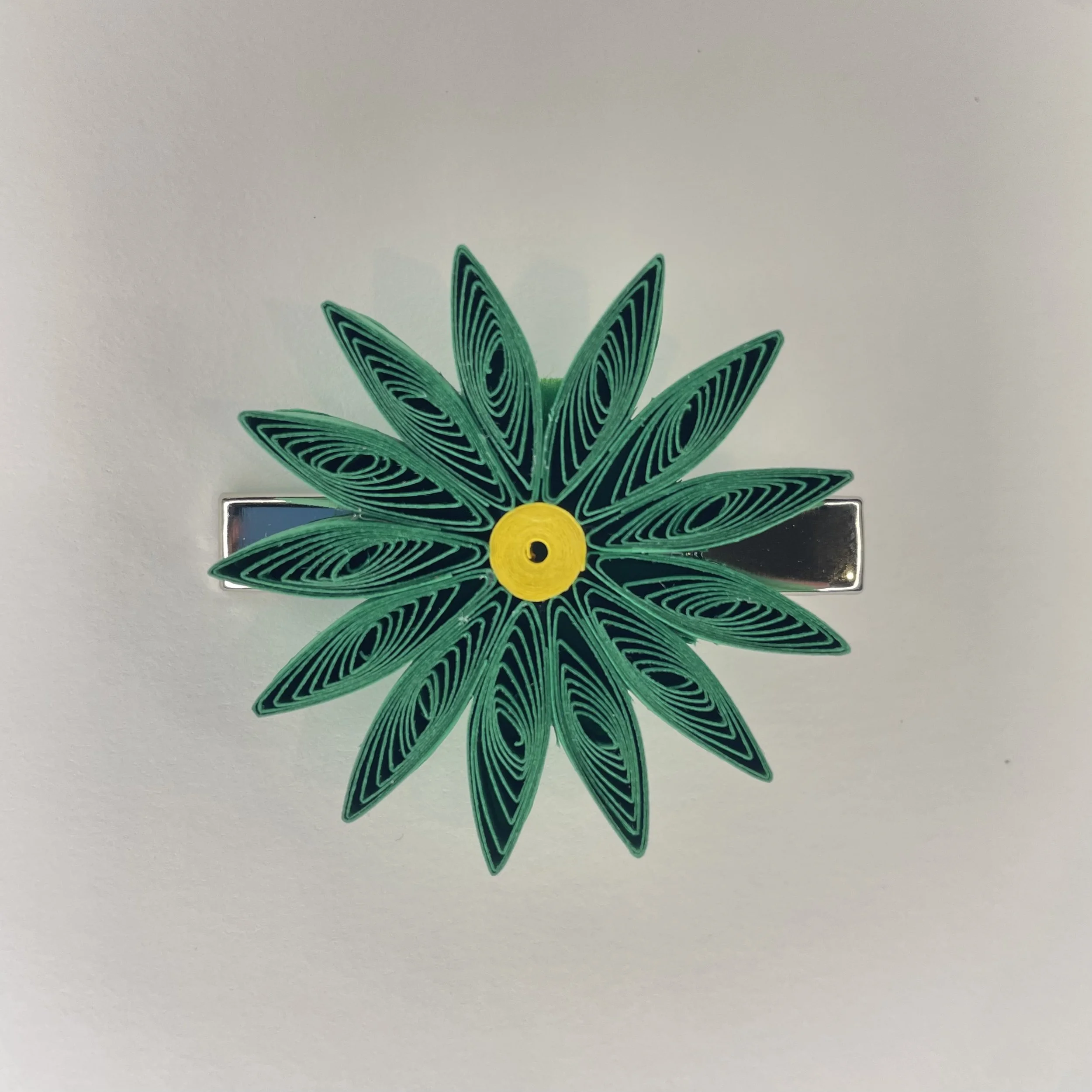 Green Star Flower Hair Clip
