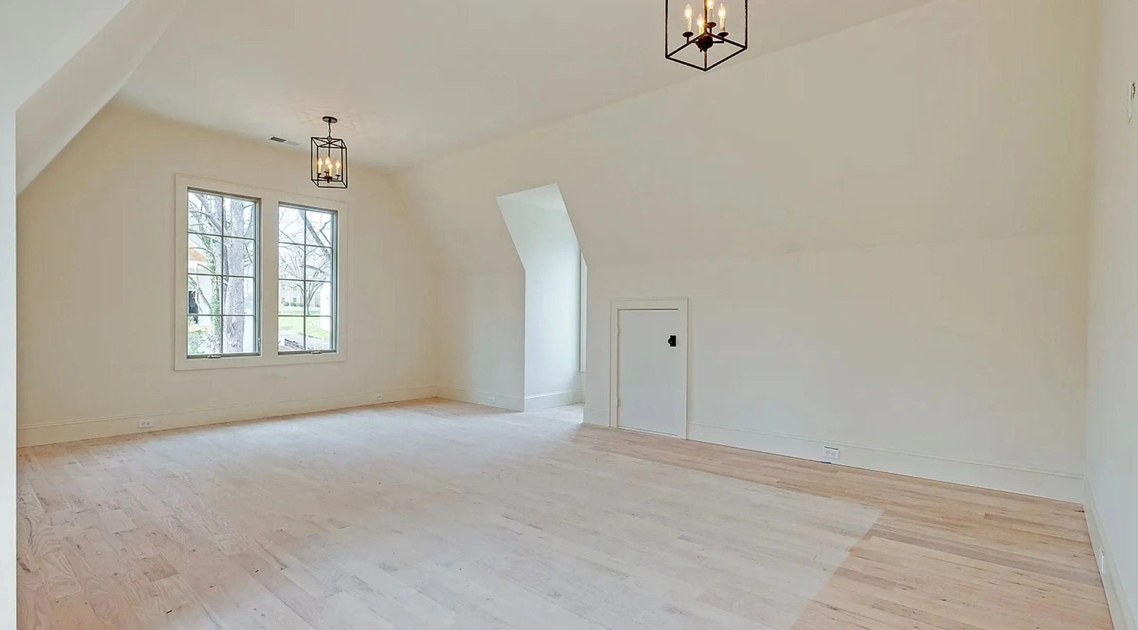 4031 Sneed Flex Space.JPG