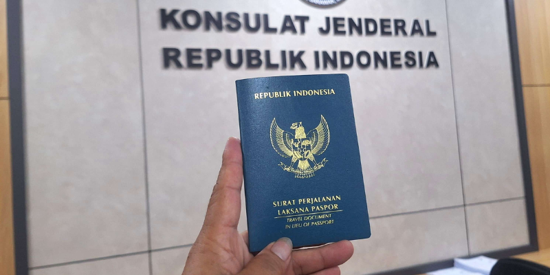 Surat Perjalanan Laksana Paspor (SPLP)