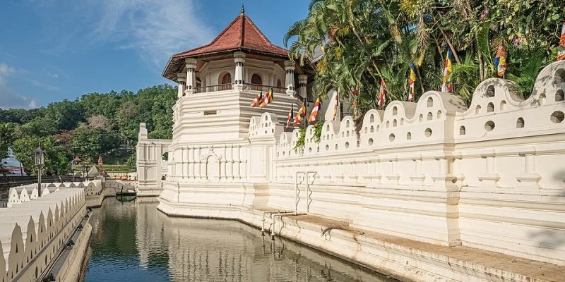 Temple of the Tooth (Kandy) - Sri Lanka