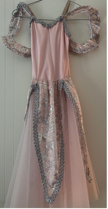 Long Pale Pink Silver.jpg