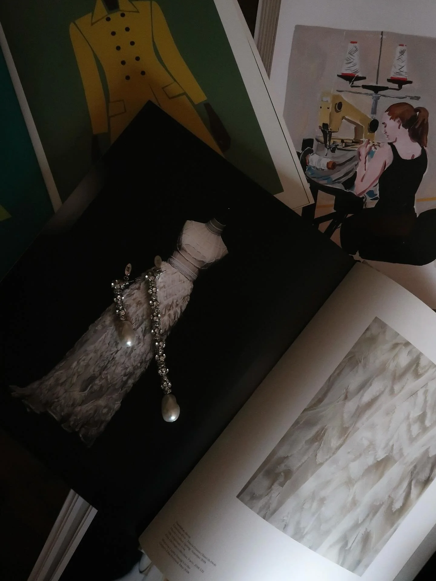 bridal era captures 🏹🤍

Outfit: @deme_love_ 
Earrings: @magdabutrym x @hm

.
.
.
.
#bridal #style #stylist #outfit #outfitinspiration #fashionable #fashion #bachellorette #foryou #instafashion #personalstylist #bride #wedding #outfitideas4you