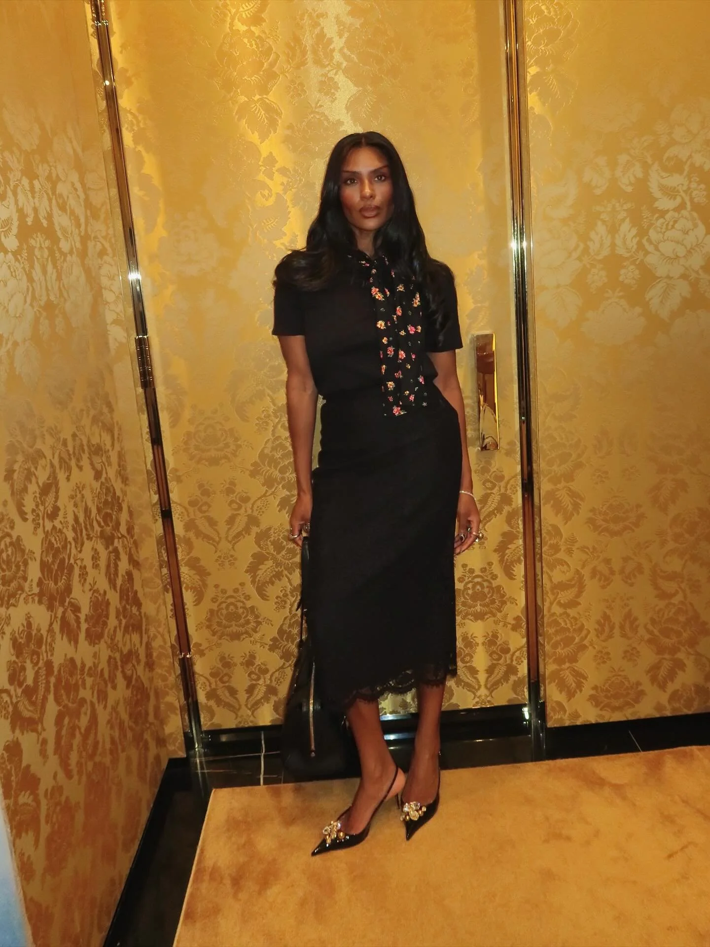 Moments with @dolcegabbana. 🖤🐆

Yesterday, I had the pleasure of discovering the intention behind the brand and its collections, luxury rooted in meaning, not just style. 

Content: @ohmygrady 
.
.
.

#dolcegabanna #stylist #fy #dg #fashion