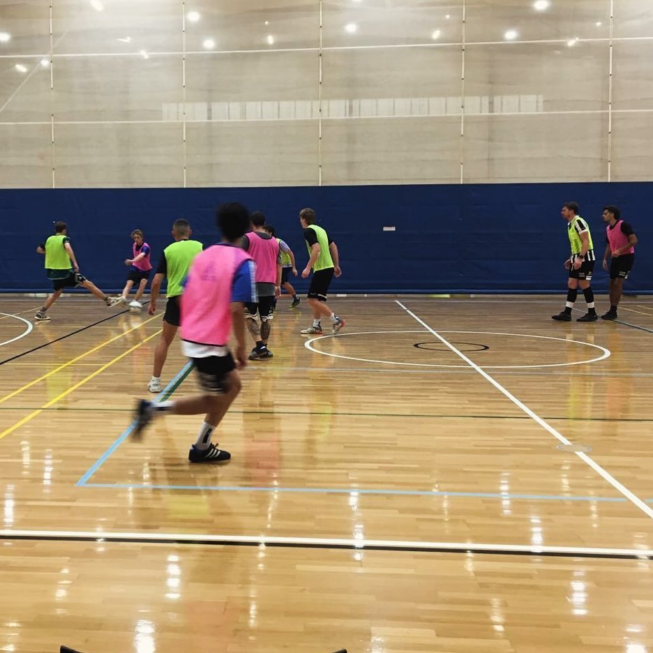 BBFC Men&rsquo;s Prems not letting the rain get in their way. Thanks to the @cavanbah_centre for supporting our lads keep football fit!

#football #futsal #byronbay