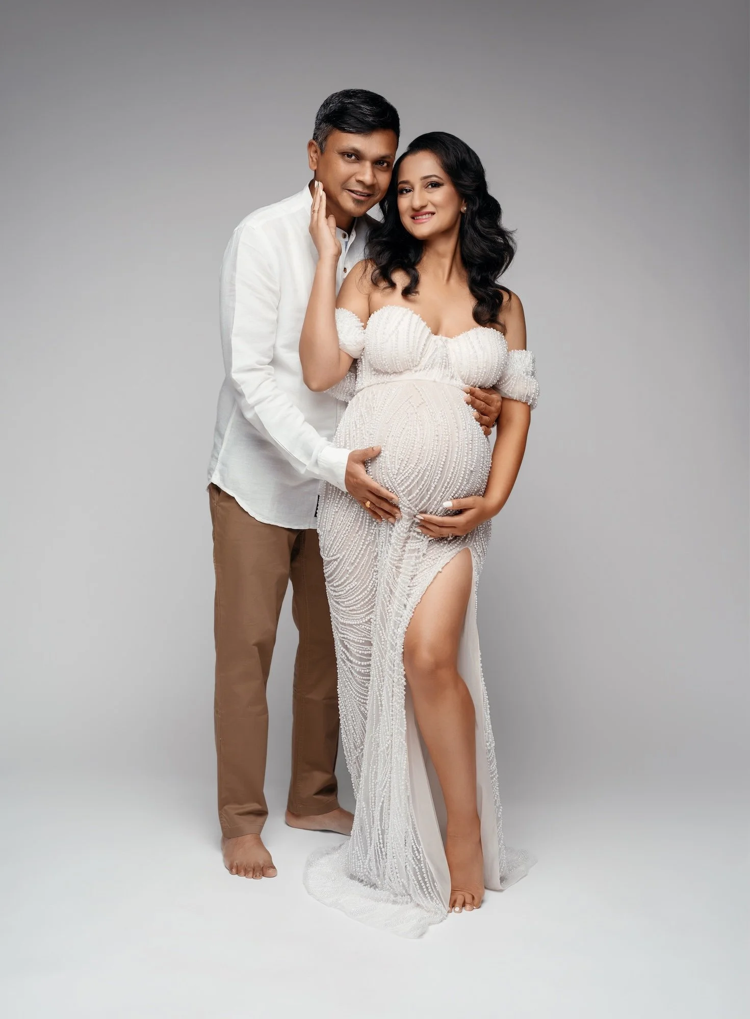 Maternity Photoshoot With Your Husband in Chicago: Why He Belongs in the Frame
