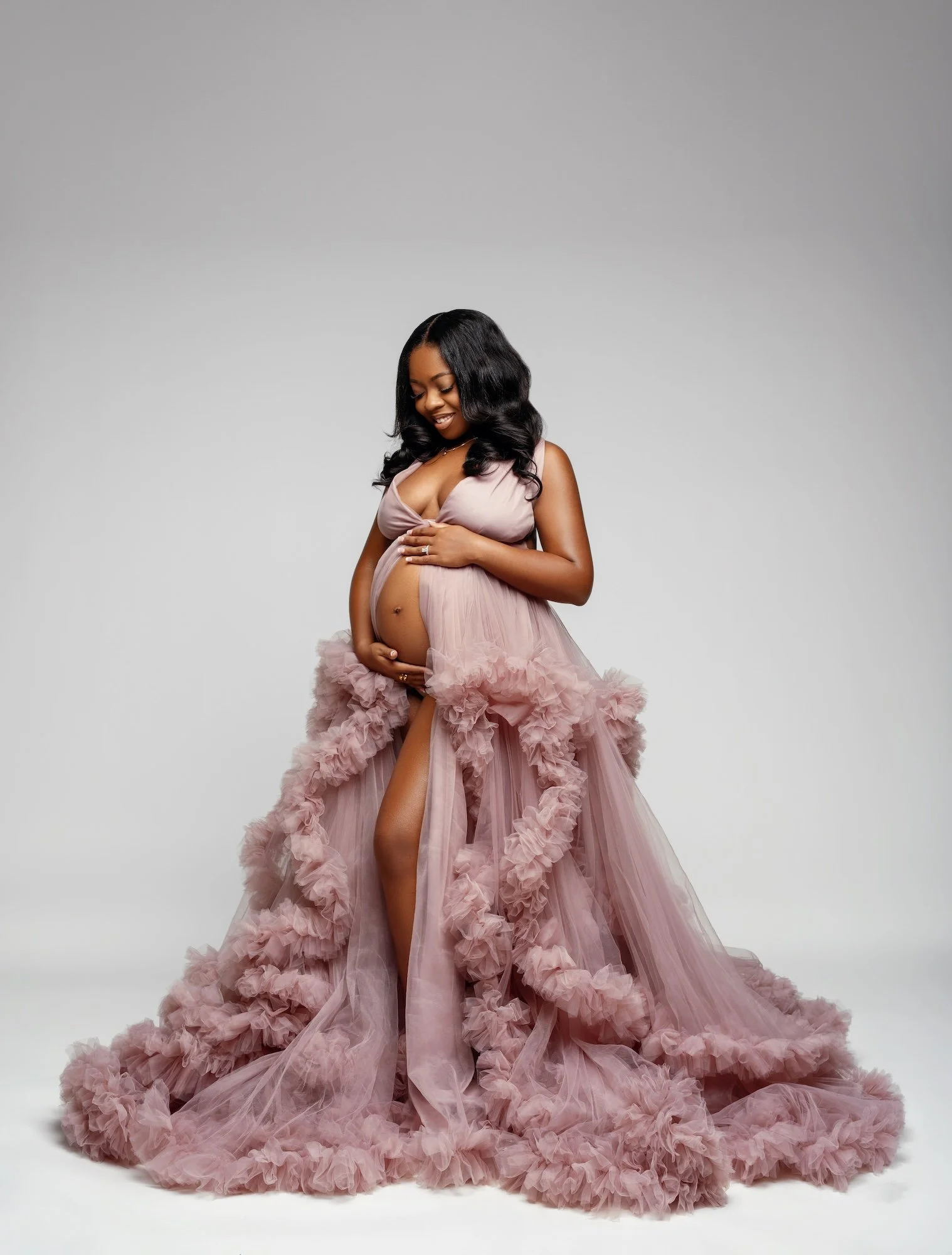 Maternity Photographer Near Me in Downtown Chicago? Here's What to Know