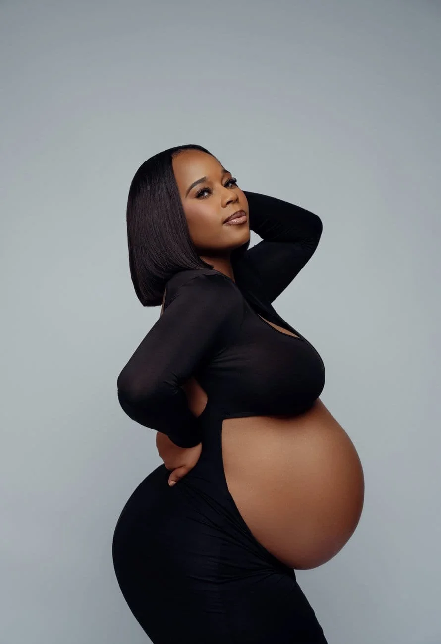 Prenatal photography session with black bodysuit bold baby bump in Chicago - Filaneyka photo studio
